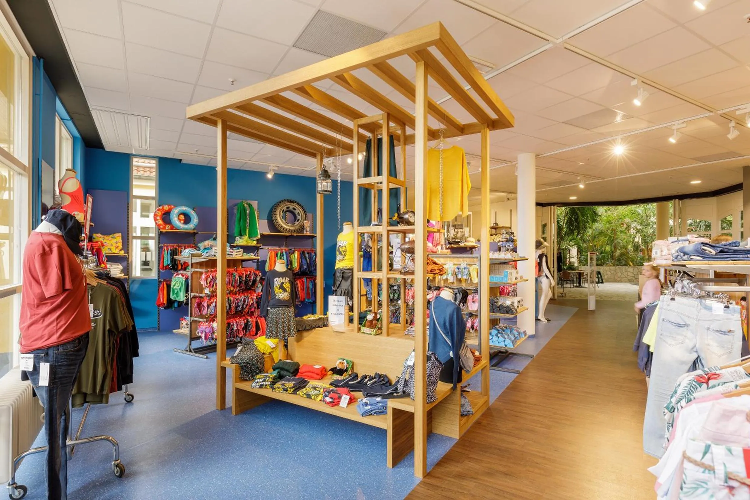 On-site shops in Hotel Hochsauerland by Center Parcs