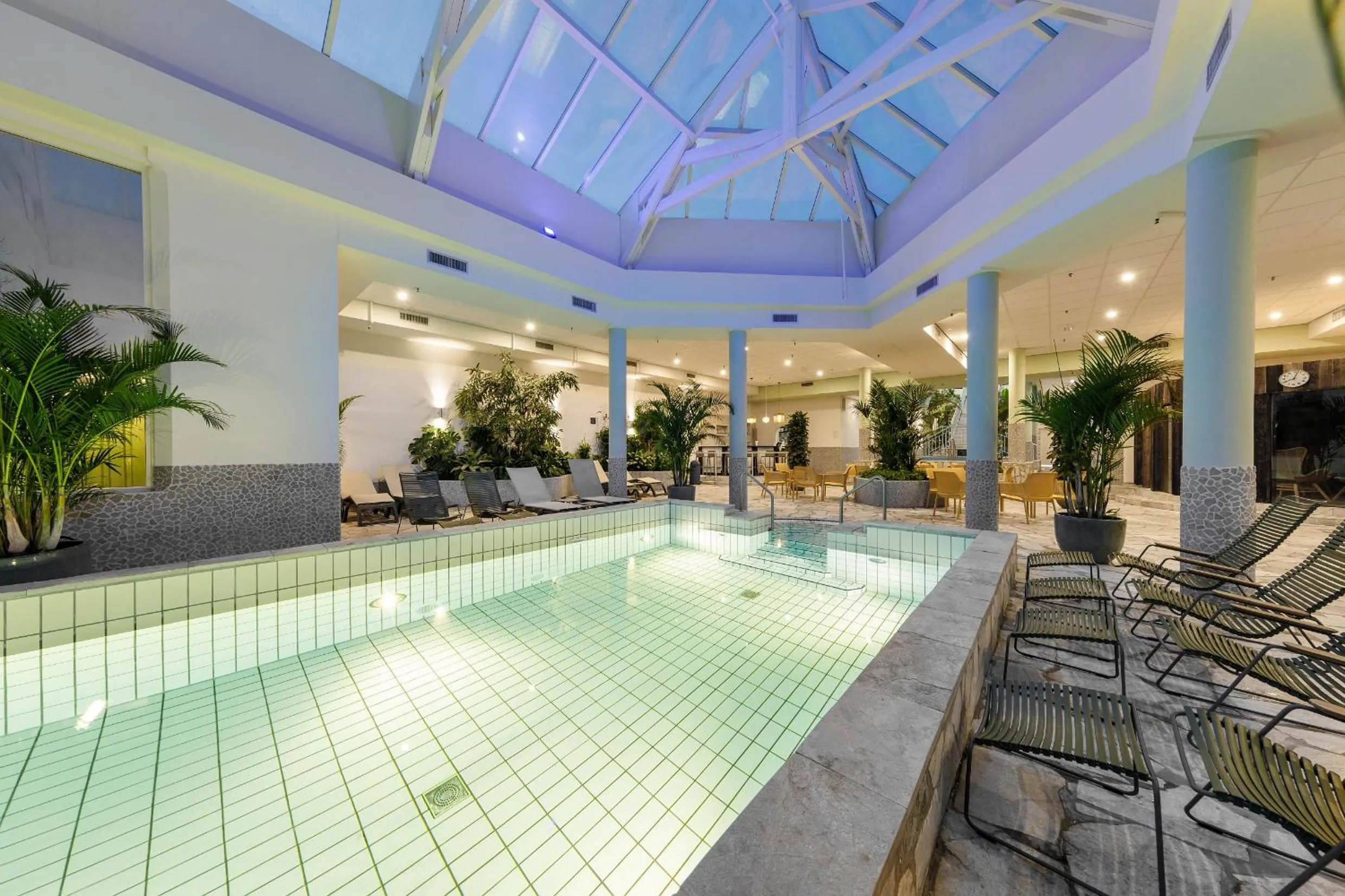 Spa and wellness centre/facilities in Hotel Hochsauerland by Center Parcs