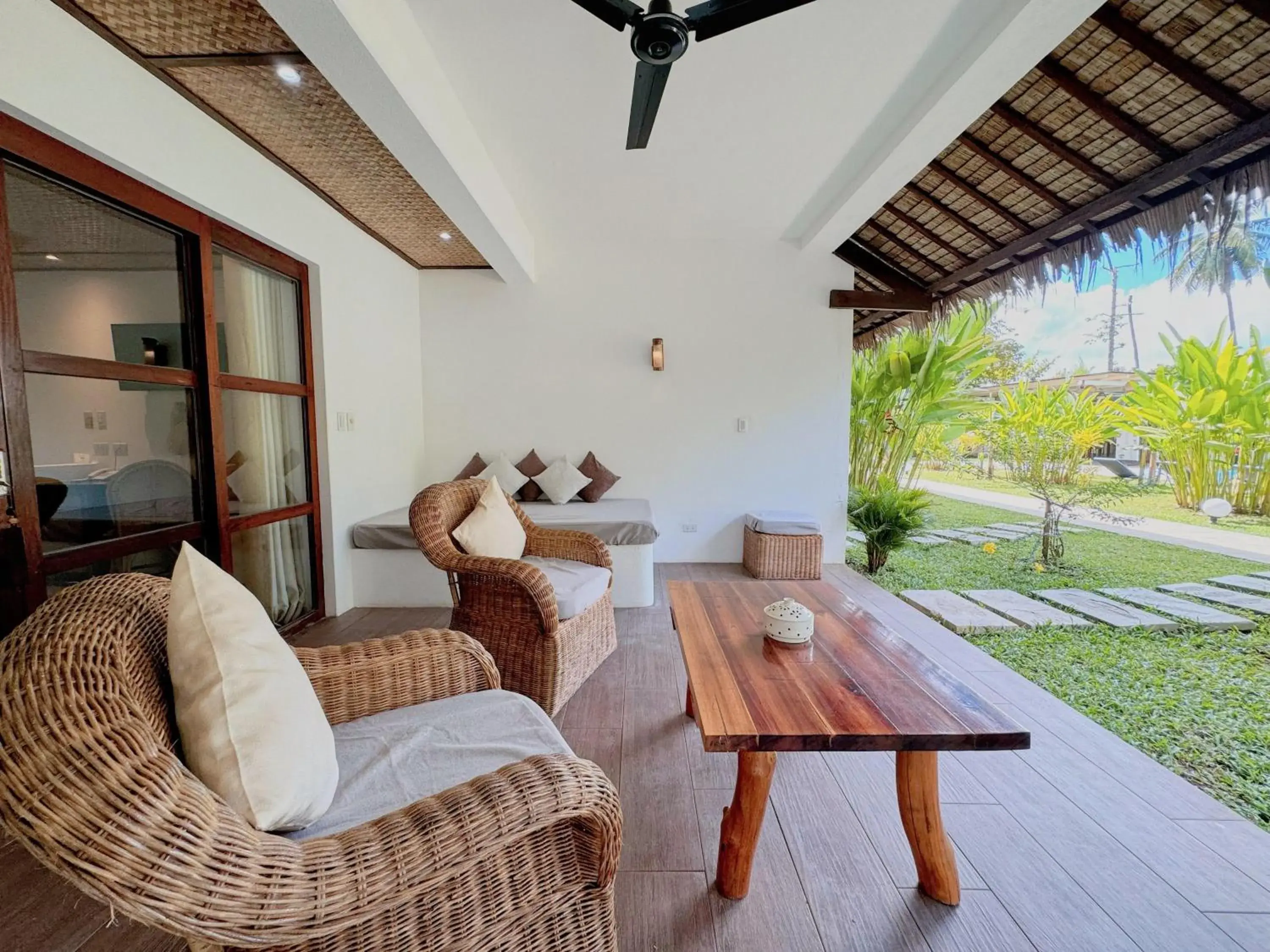 Deluxe Double Room with Patio in El Nido Moringa Resort Deluxe Double Room with Patio in El Nido Moringa Resort