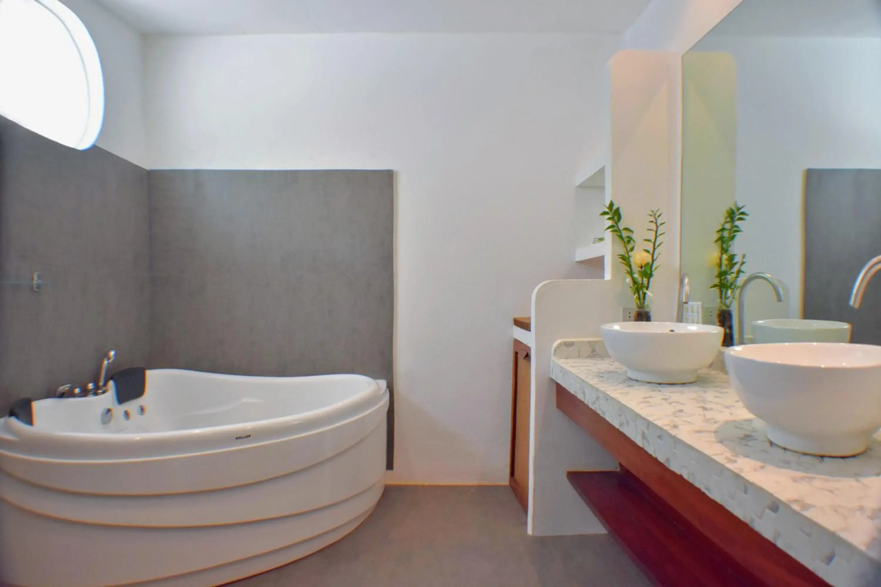 Deluxe Double Room with Jacuzzi in El Nido Moringa Resort Deluxe Double Room with Jacuzzi in El Nido Moringa Resort