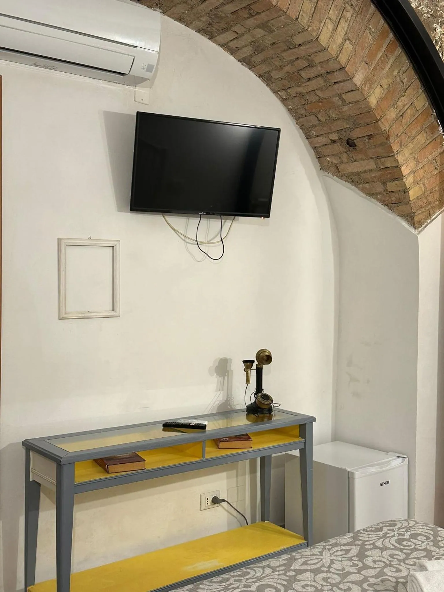 TV and multimedia in Double B