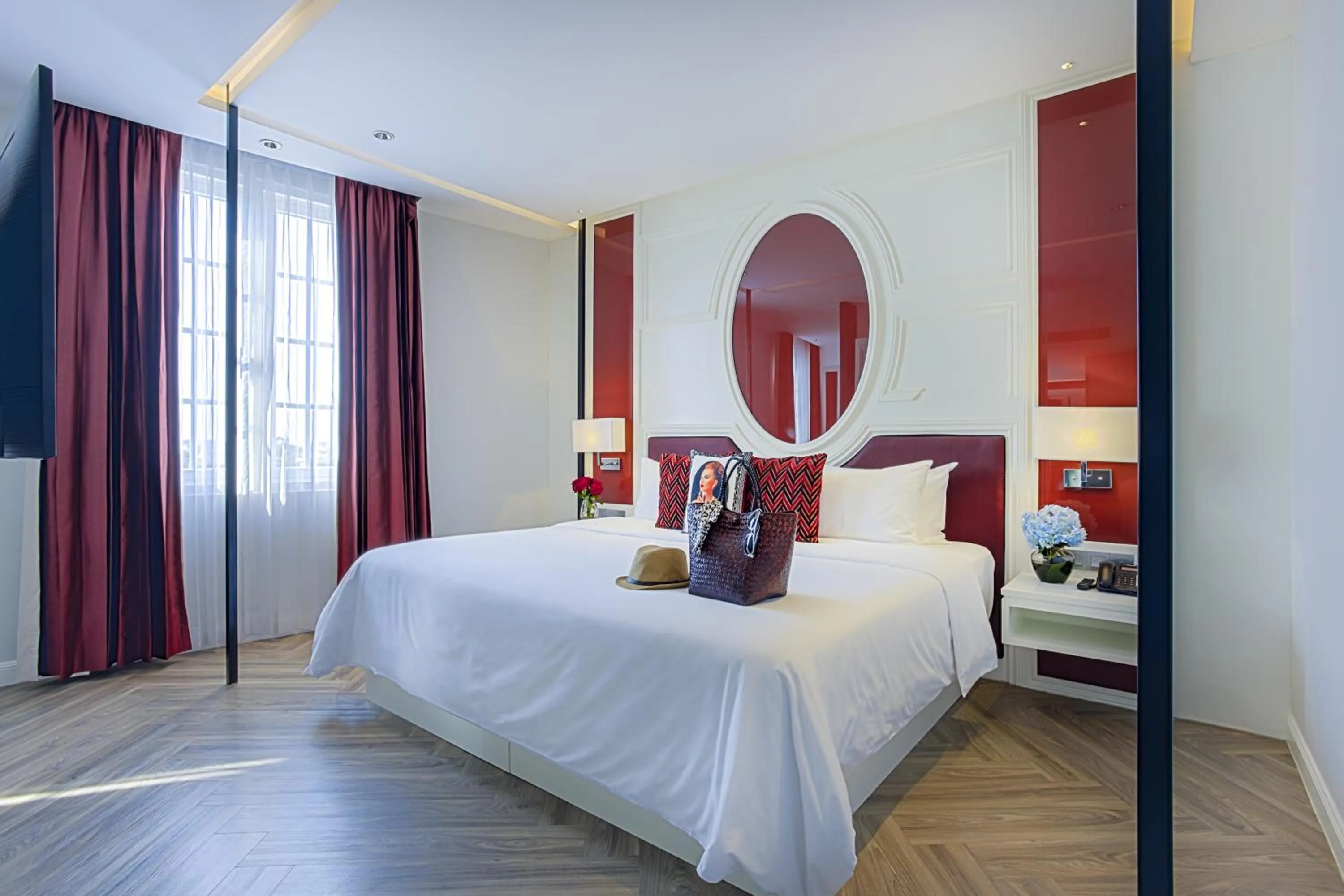 Bed in La Seine Hotel