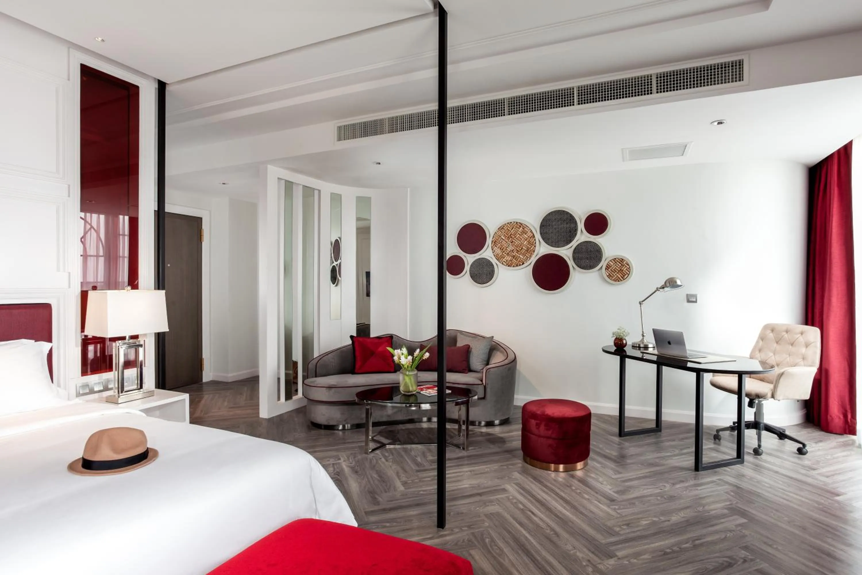 Bed in La Seine Hotel