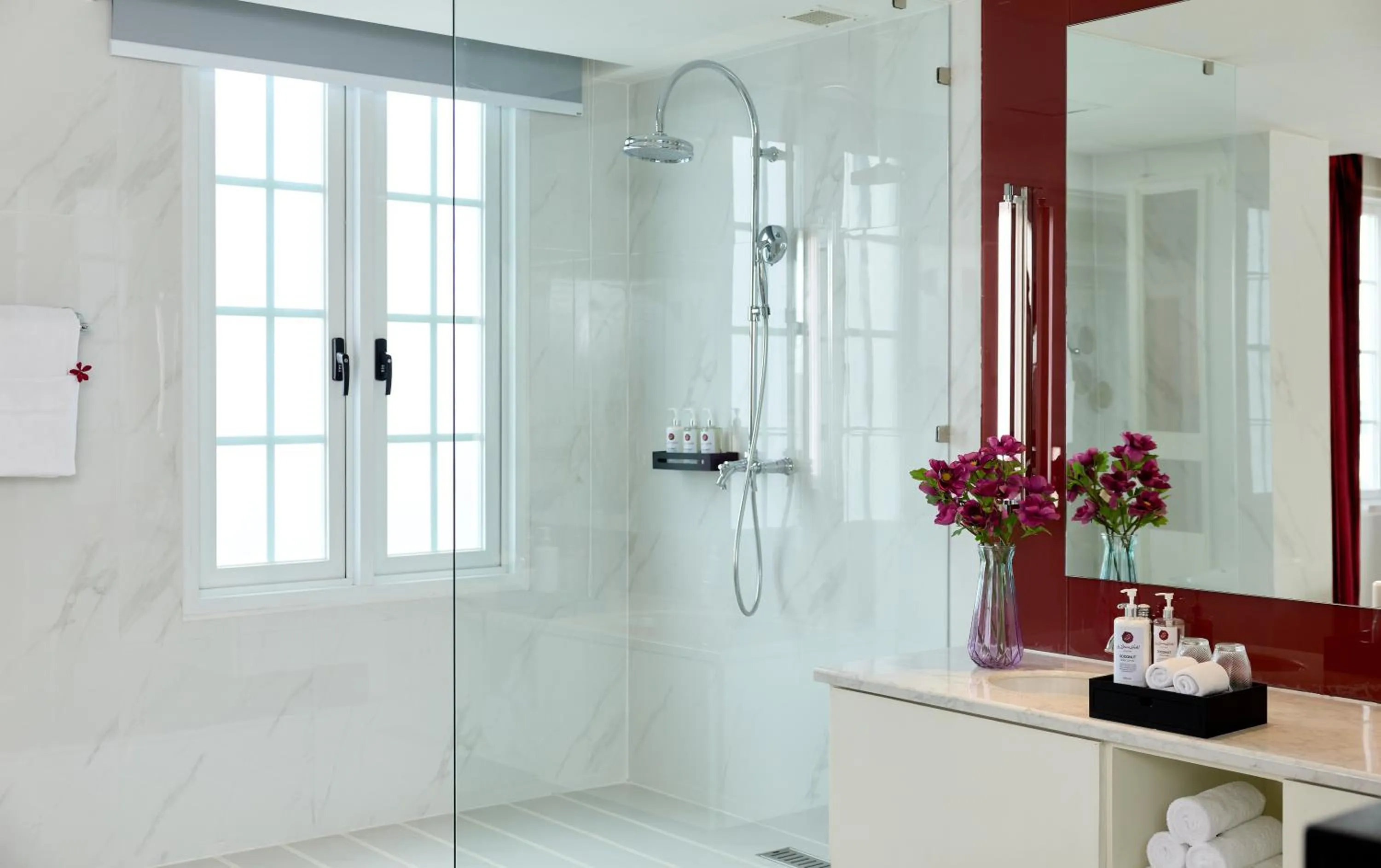 La Seine Boutique Hotel