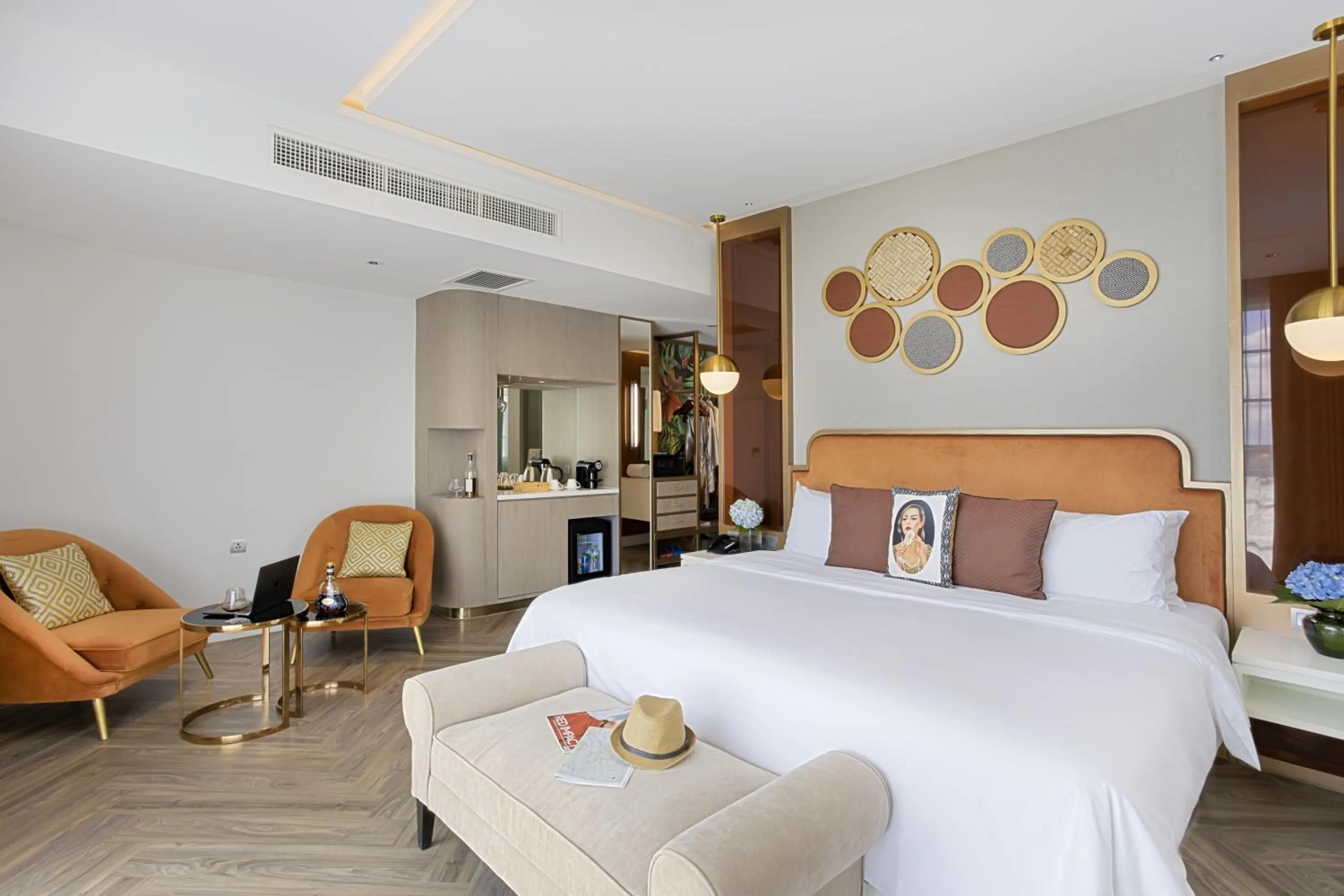 Bed in La Seine Hotel