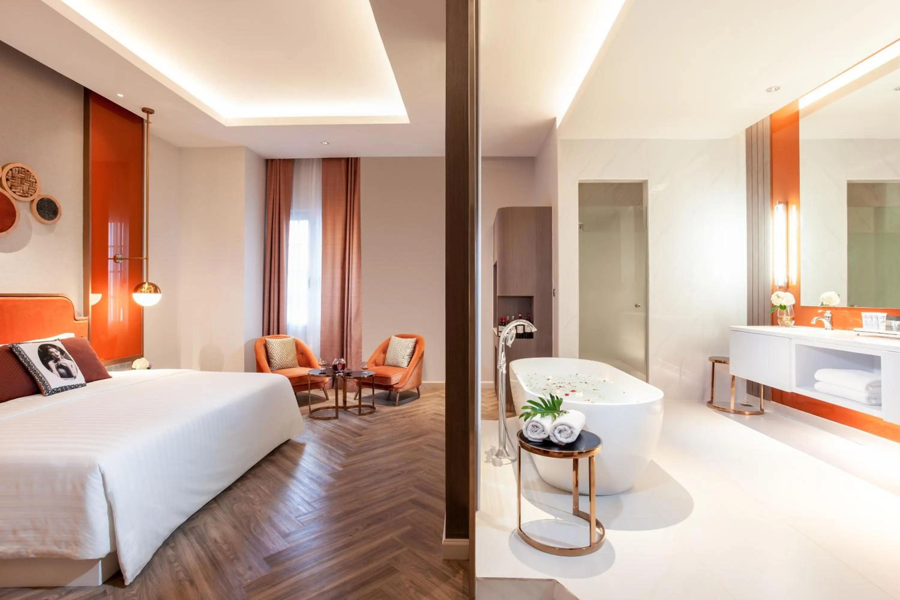 Photo of the whole room, Bed in La Seine Hotel