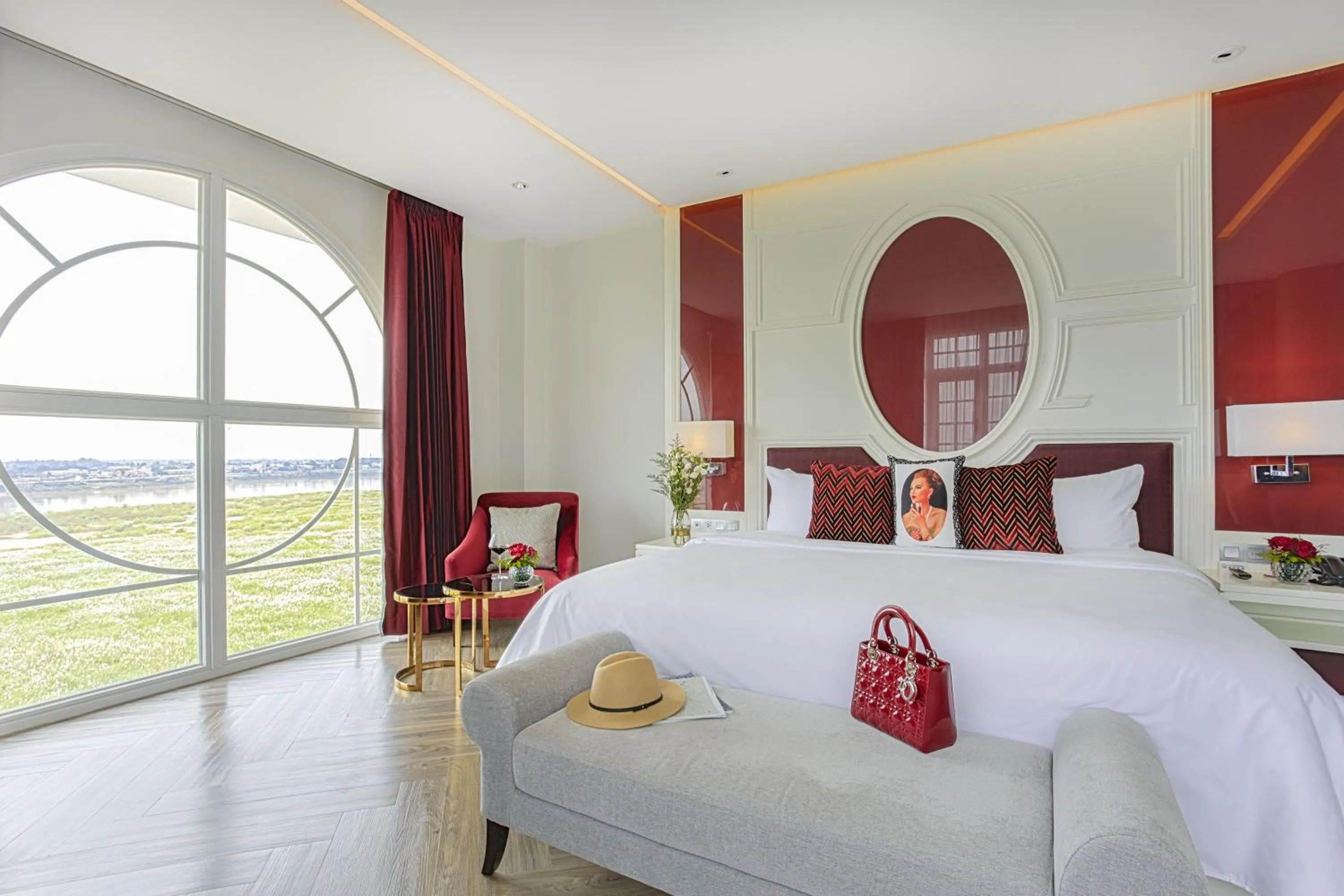 Photo of the whole room, Bed in La Seine Hotel