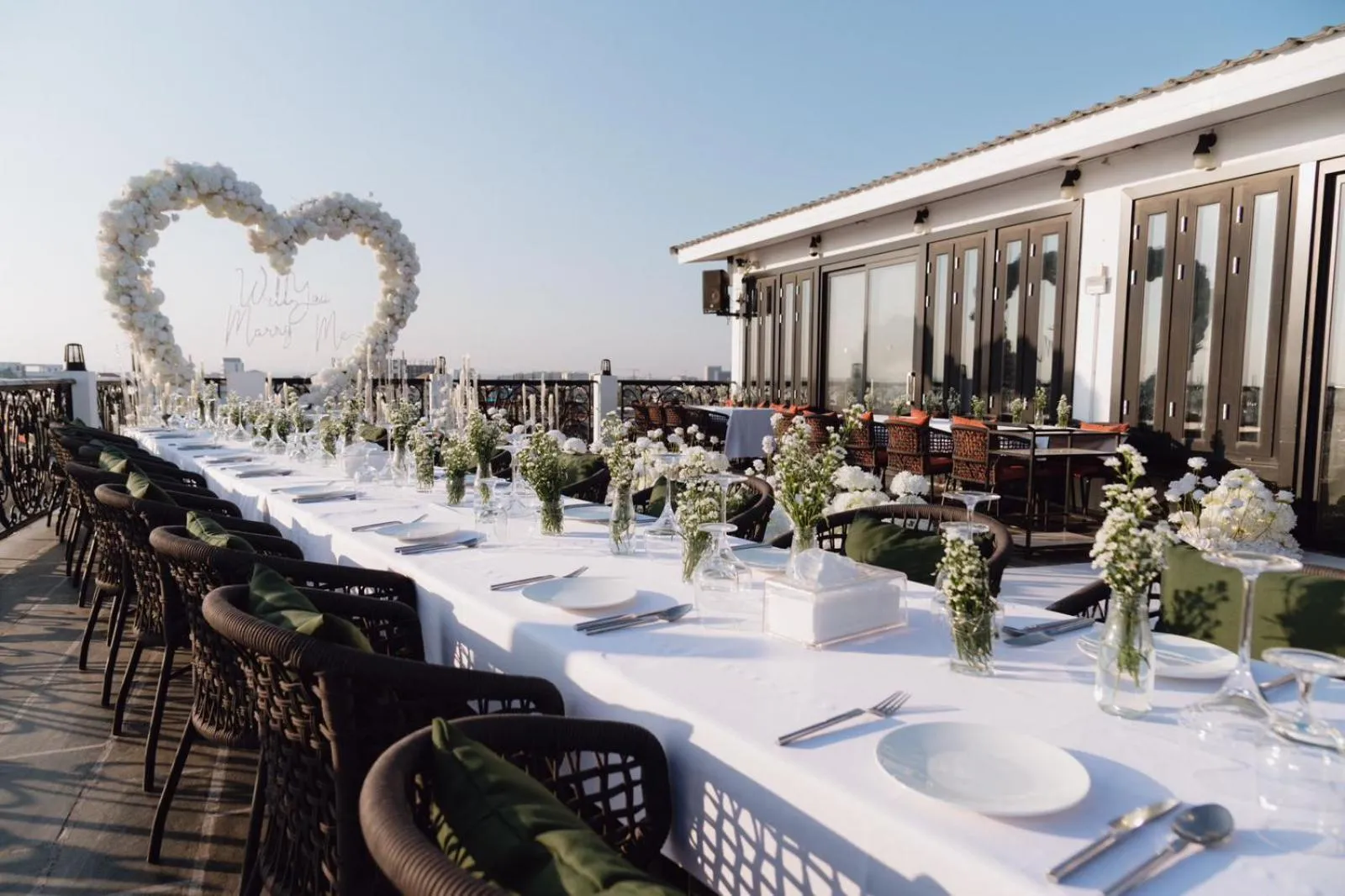 Restaurant/places to eat in La Seine Hotel