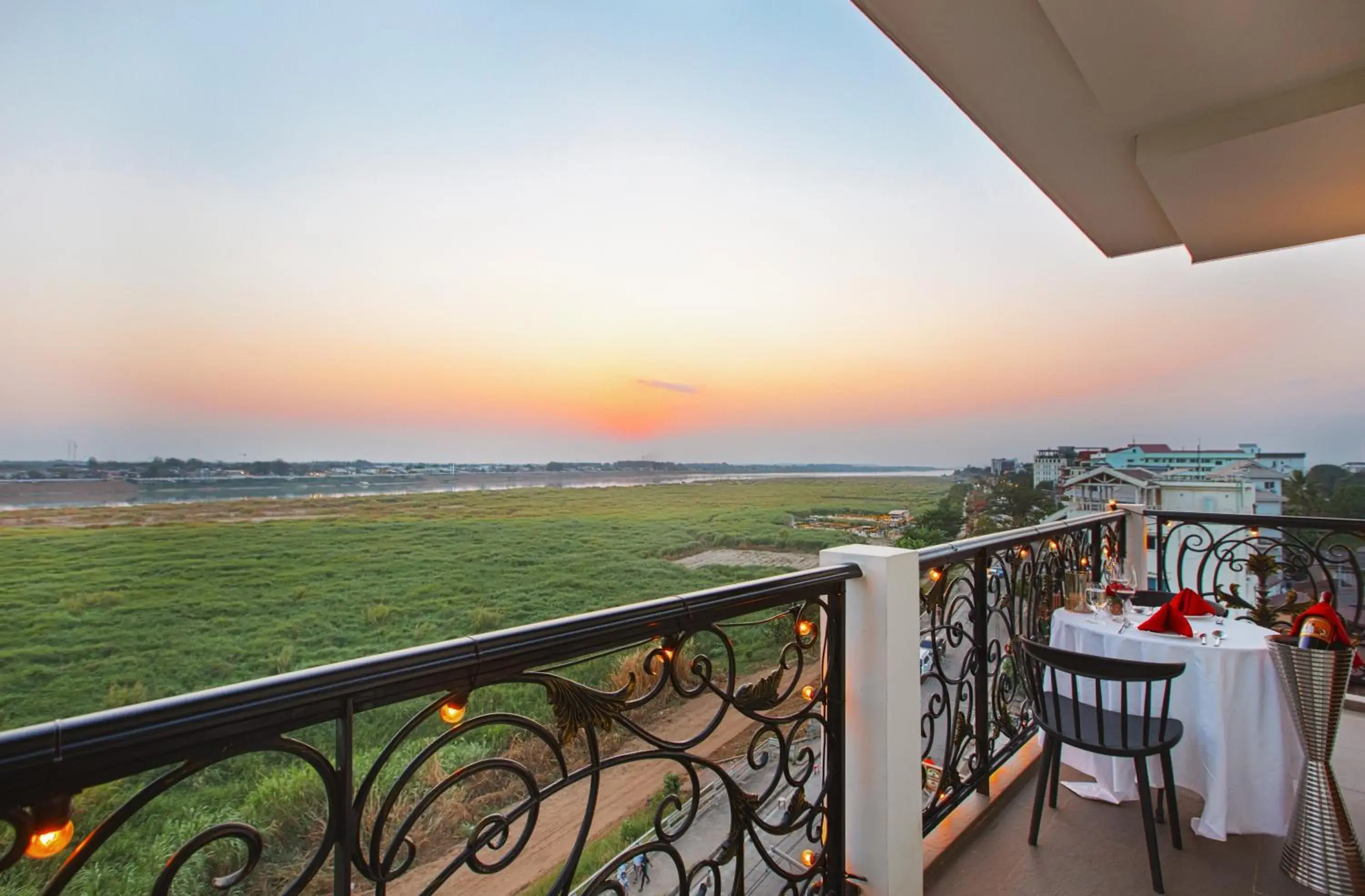 Deluxe River View + Free Mini-bar + Welcome glass of Wine in La Seine Hotel Deluxe River View + Free Mini-bar + Welcome glass of Wine in La Seine Hotel