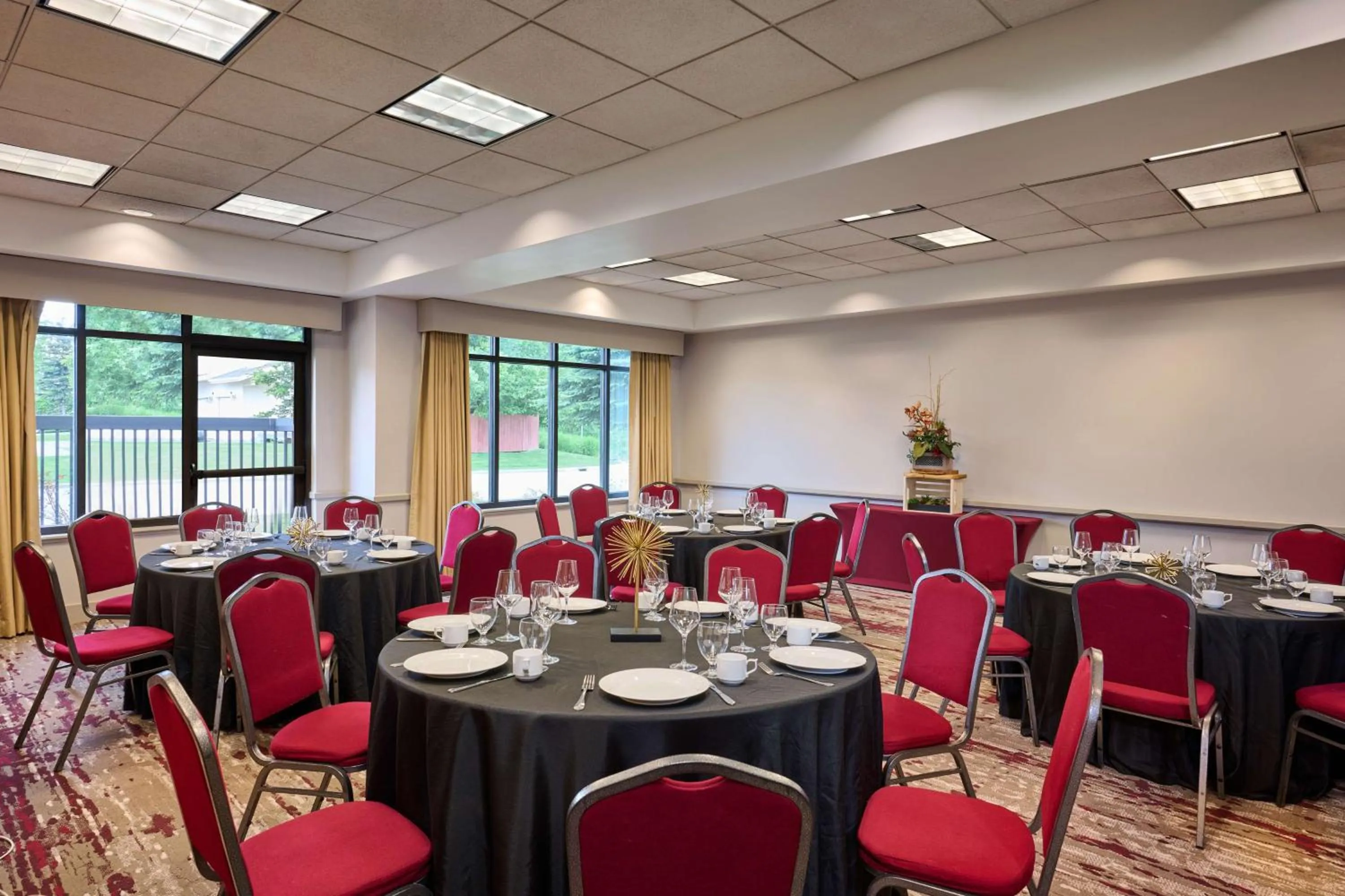 Meeting/conference room in Hilton Garden Inn Anchorage