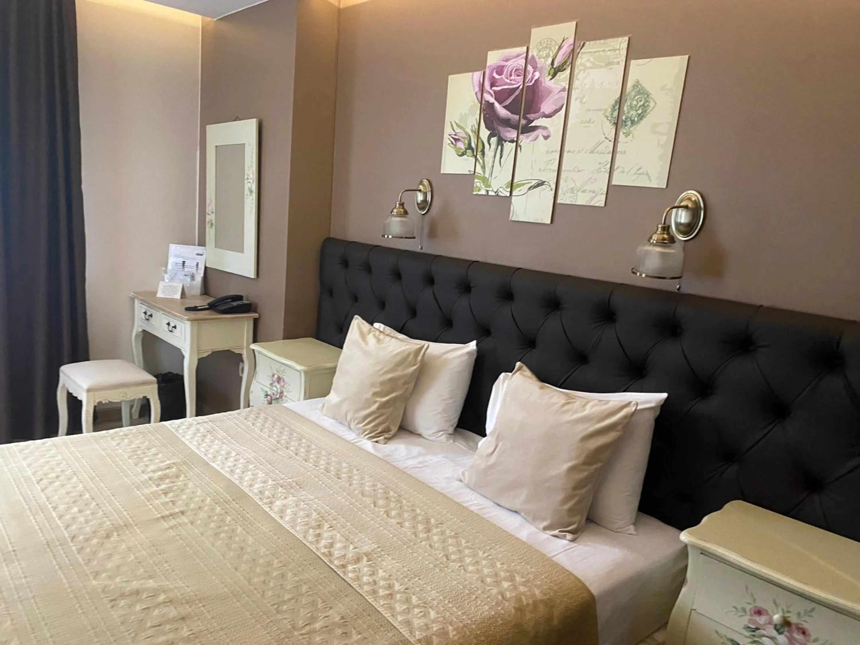 Property building, Bed in Park Hotel Fairy