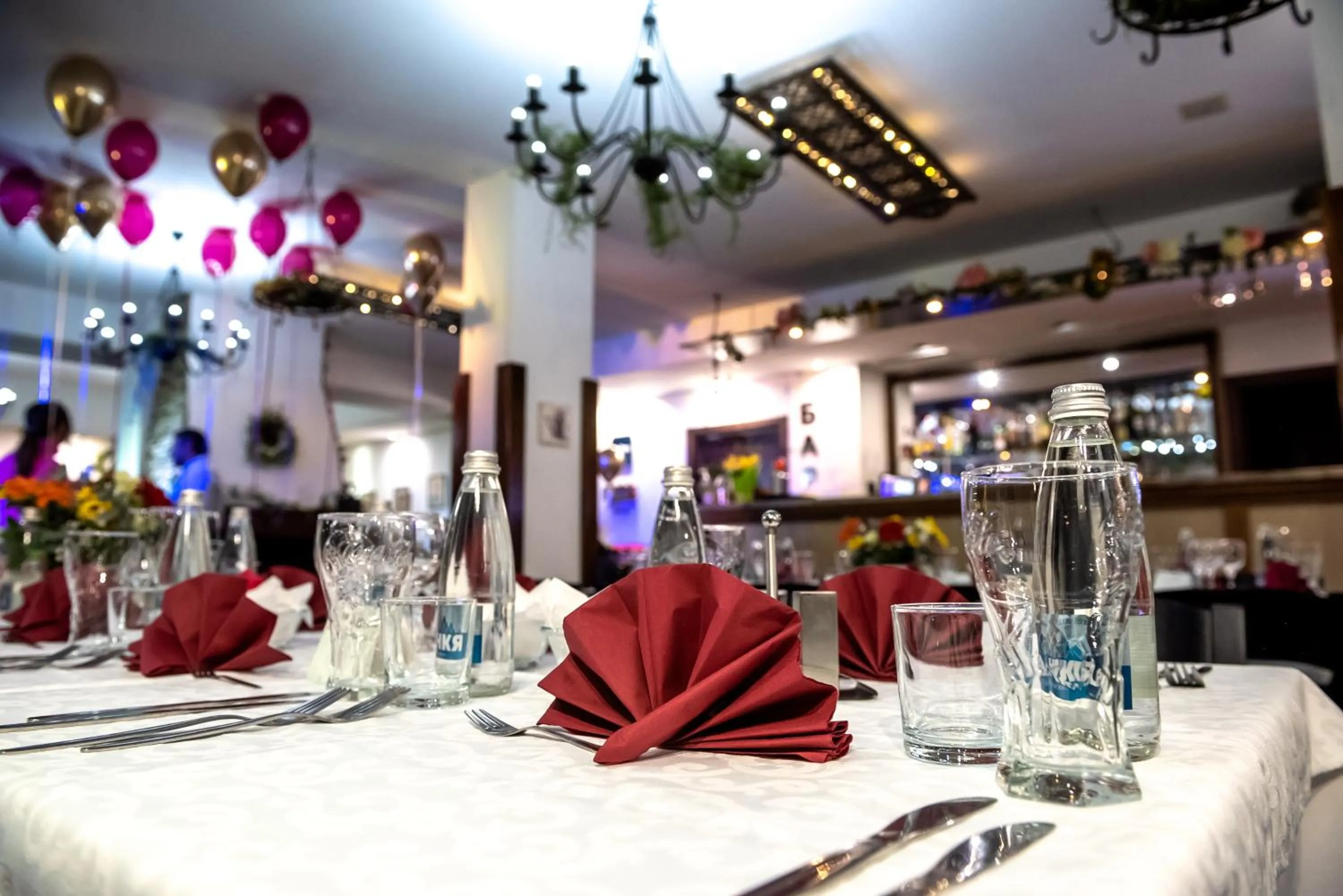 Restaurant/places to eat in Park Hotel Fairy