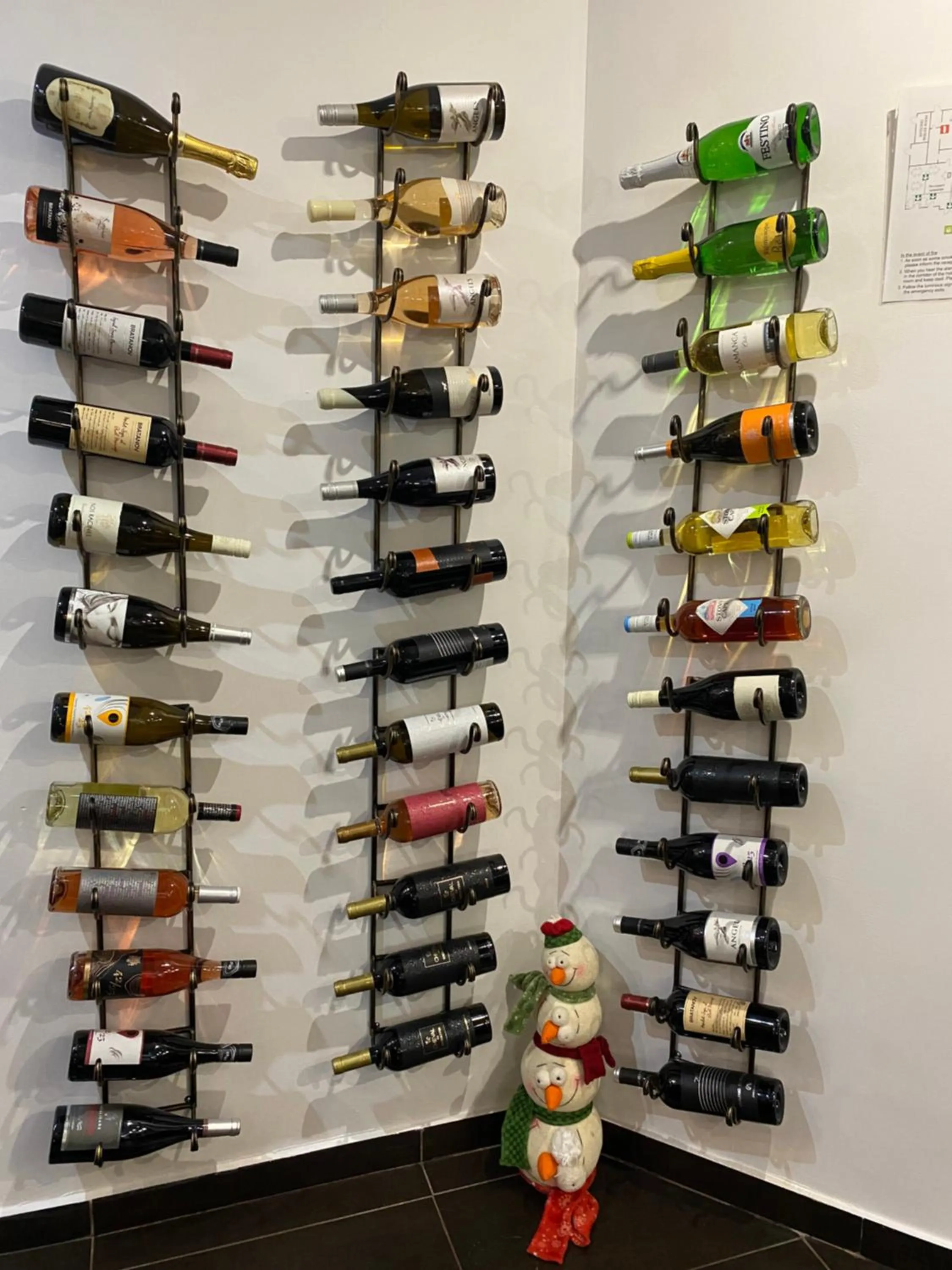 Restaurant/places to eat in Park Hotel Fairy