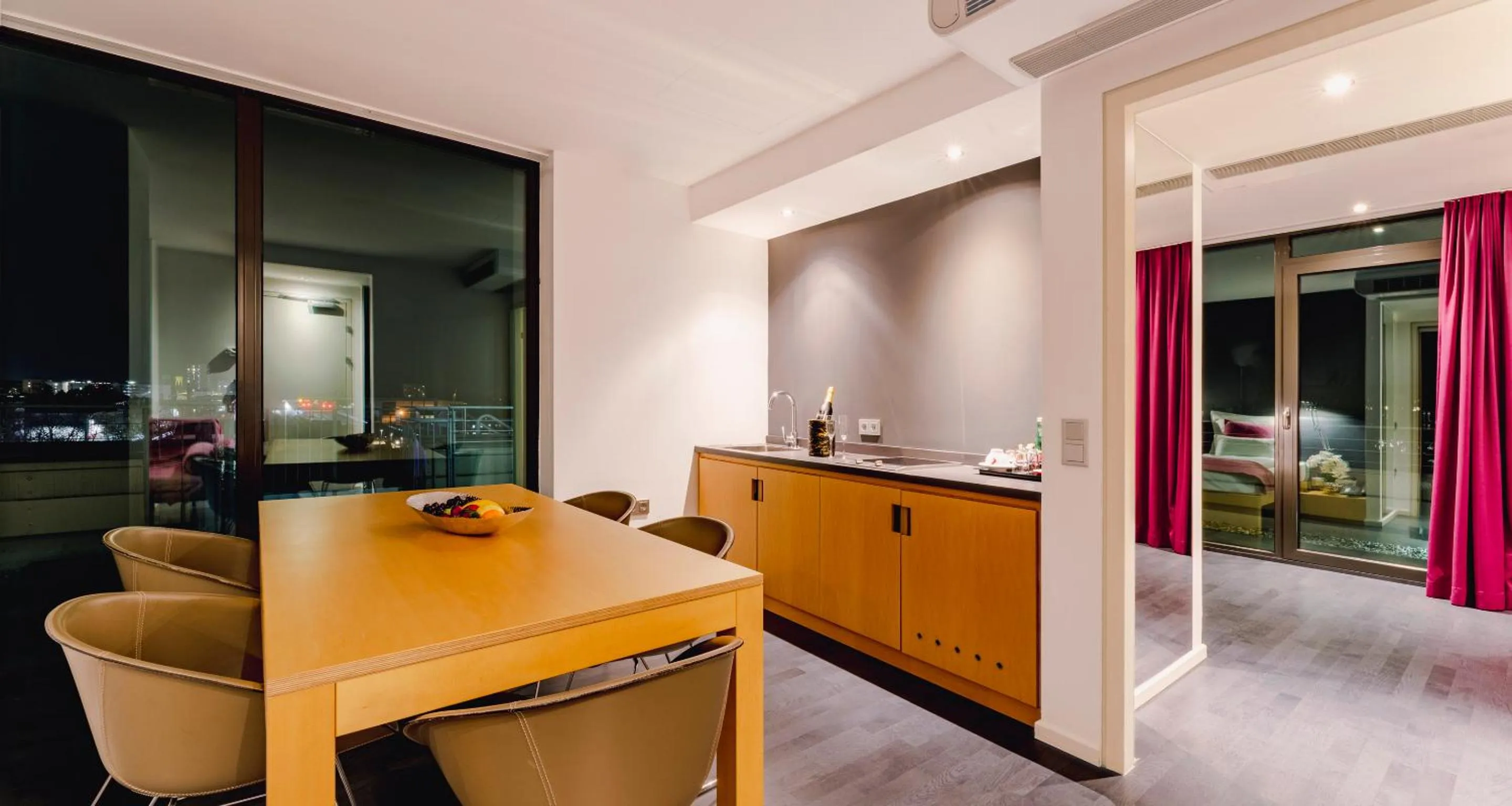 Kitchen or kitchenette, Kitchen/Kitchenette in Roomz Graz