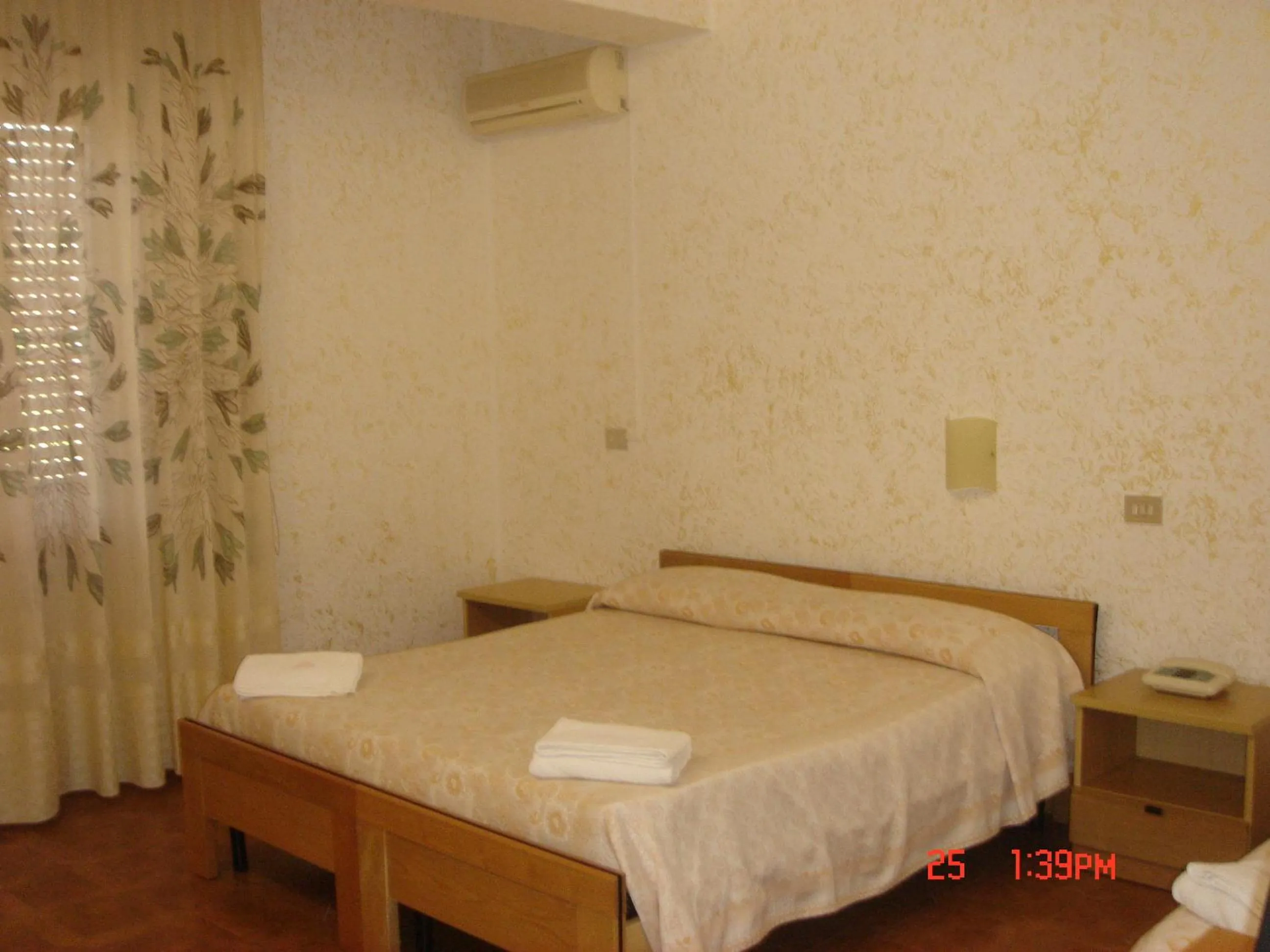 Bed in Hotel Ristorante Solari