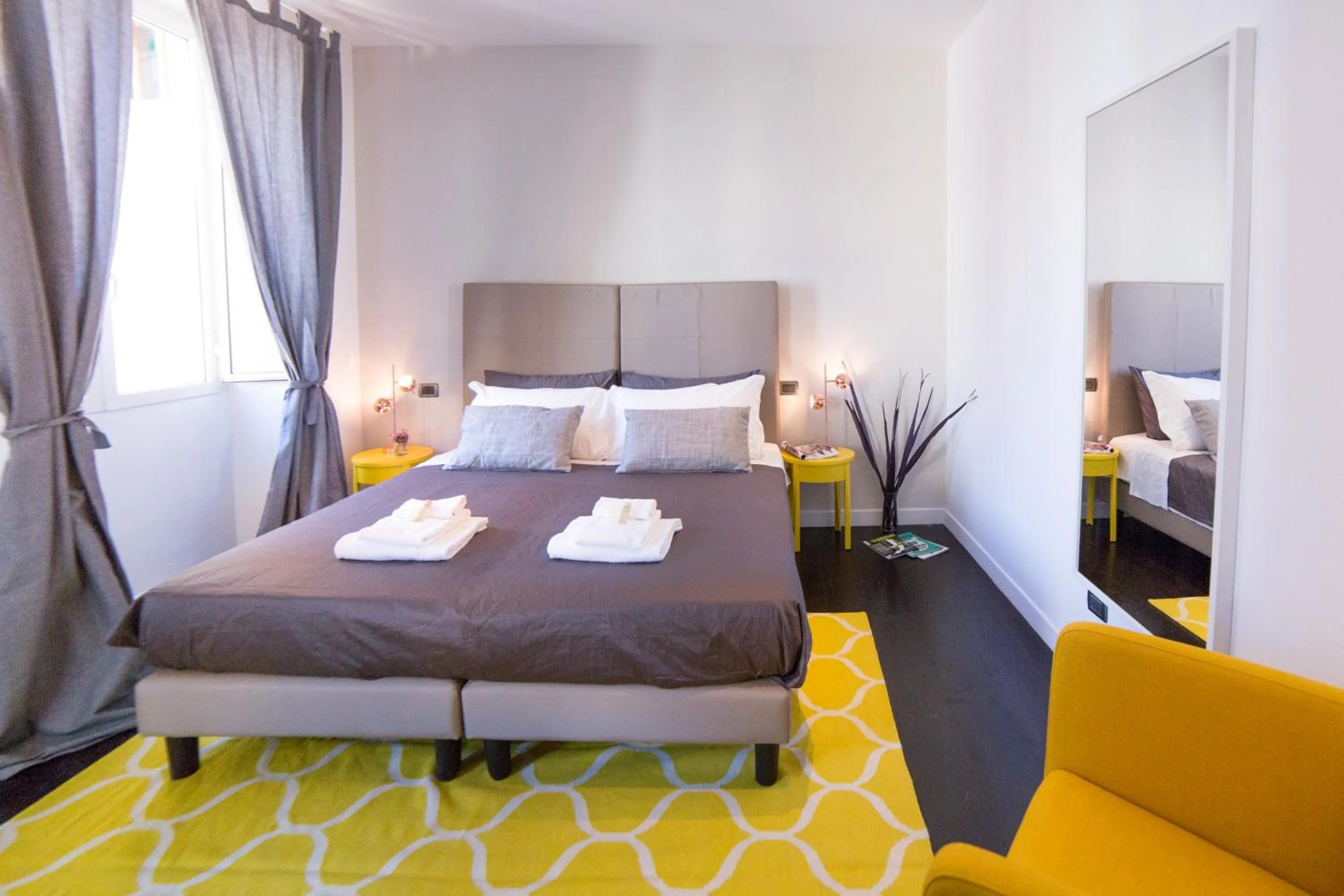 Bedroom, Bed in Rent in Rome - IV Novembre