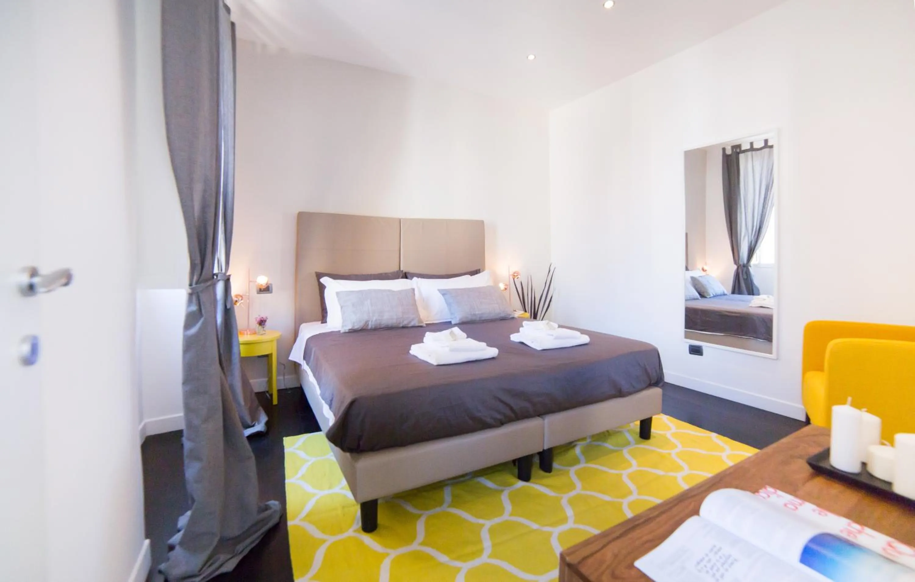 Bedroom, Bed in Rent in Rome - IV Novembre