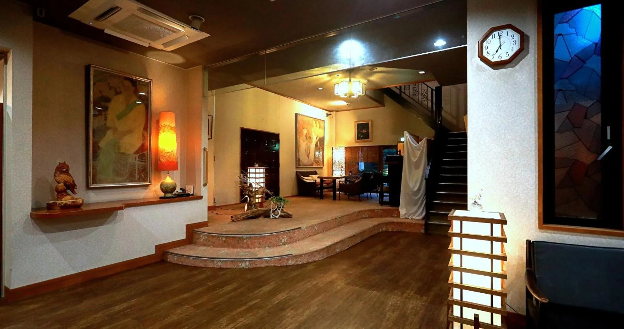 Lobby or reception in Rakusuien