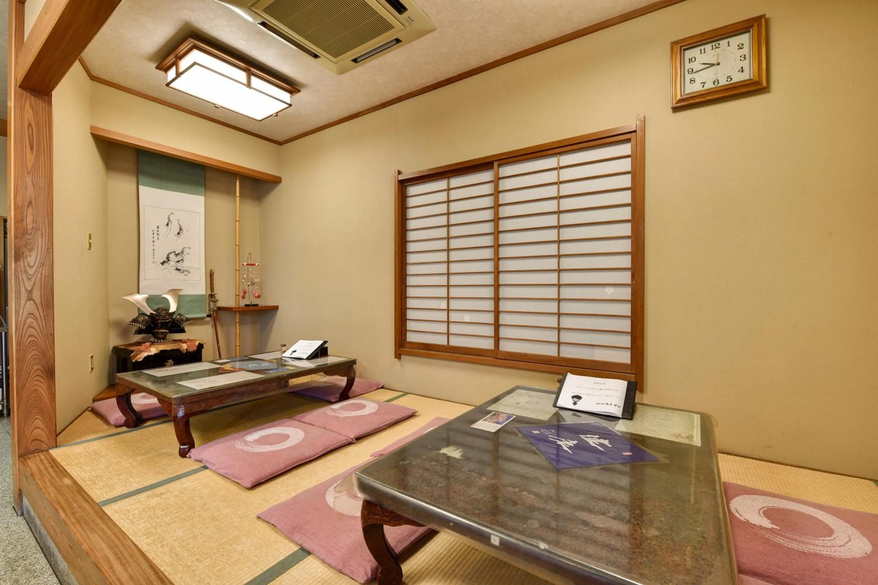 Restaurant/places to eat in Rakusuien