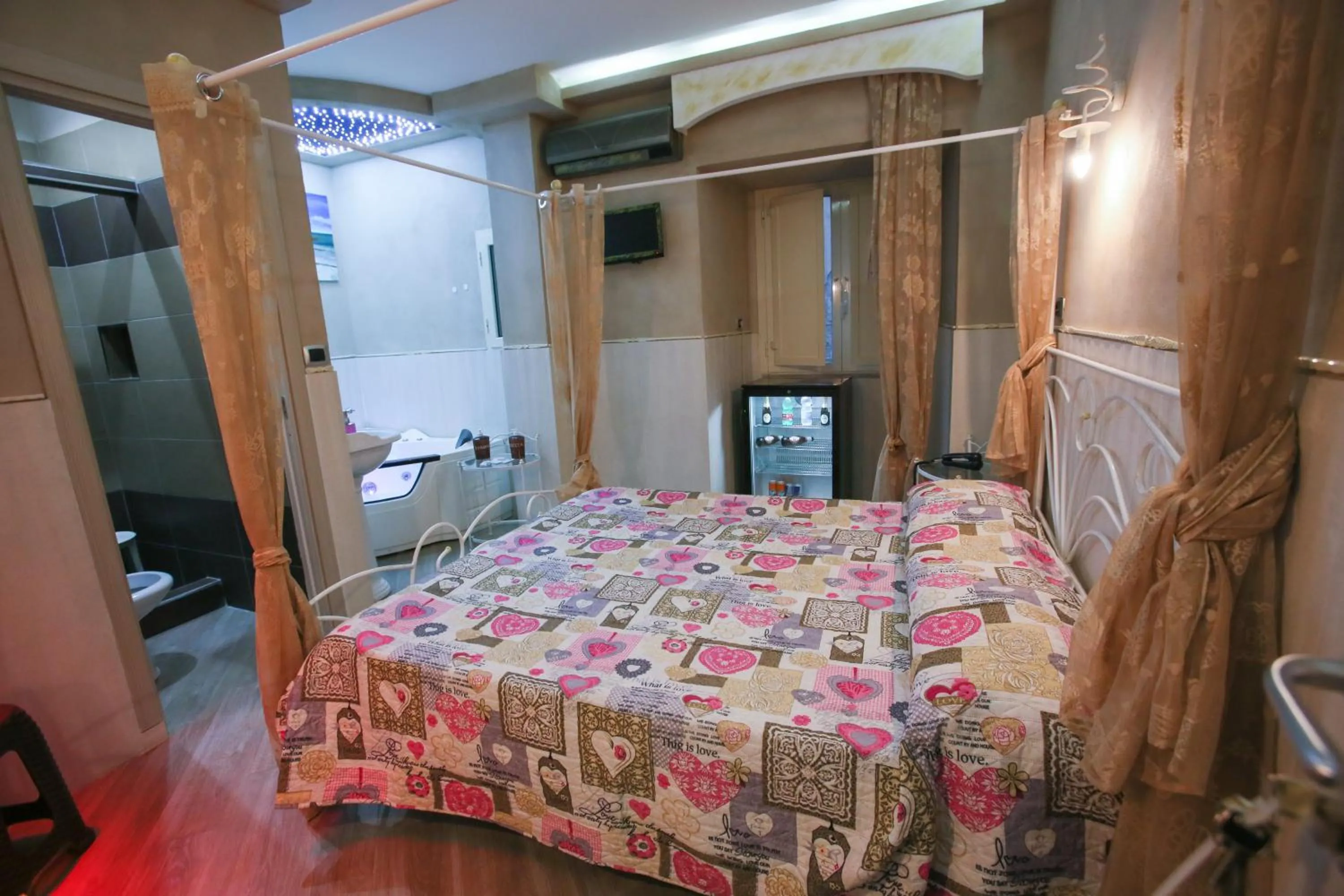 Bed in Pensione Enea