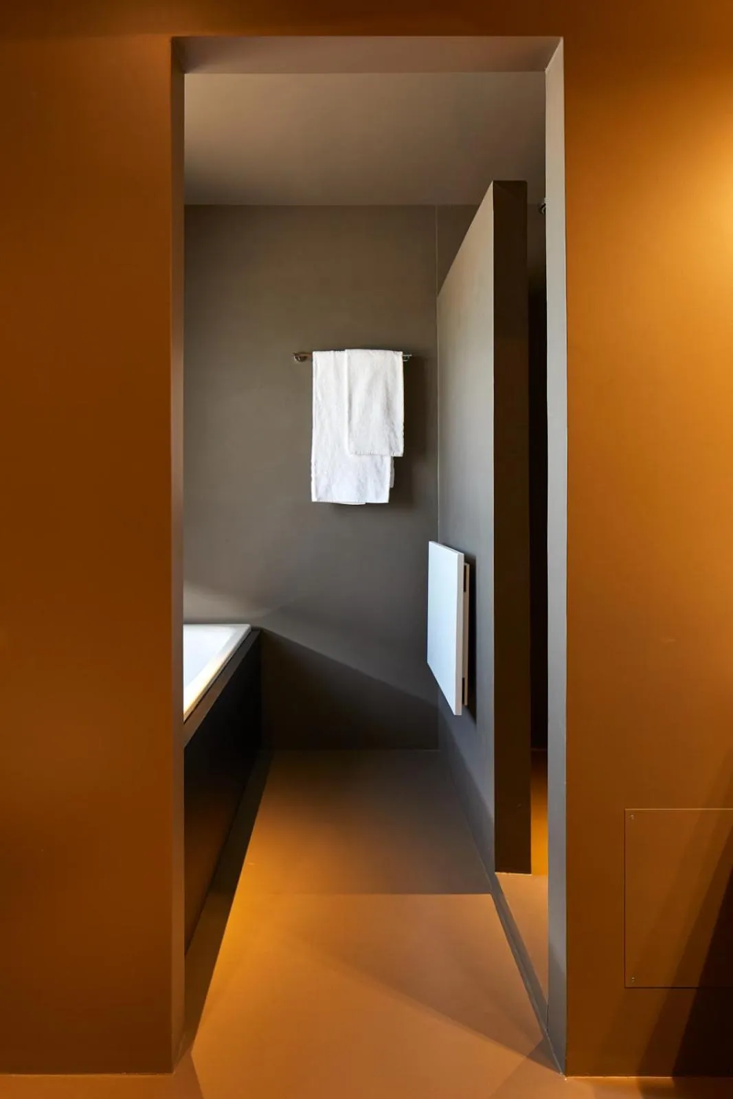 Shower, Bed in Delparco Hotel