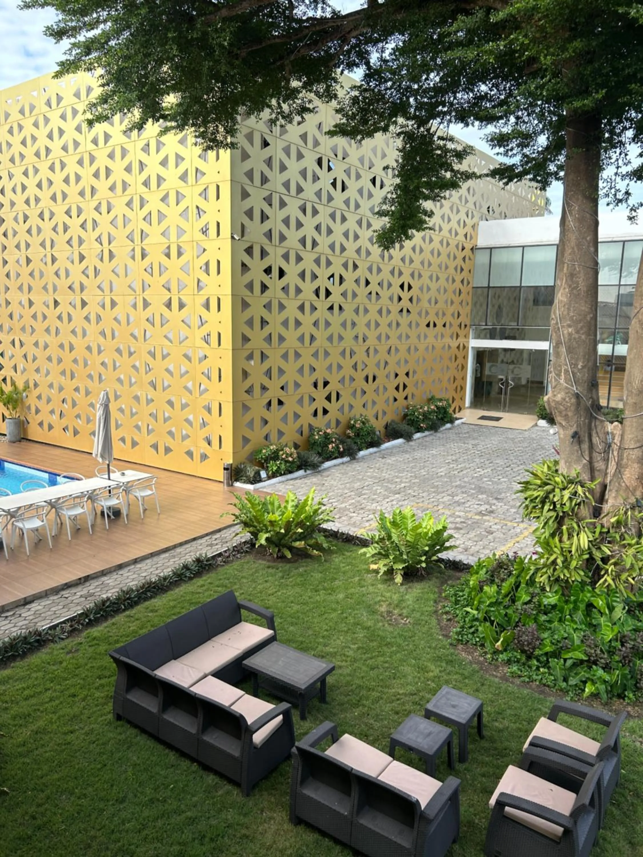 Garden in The Cabin Hotel