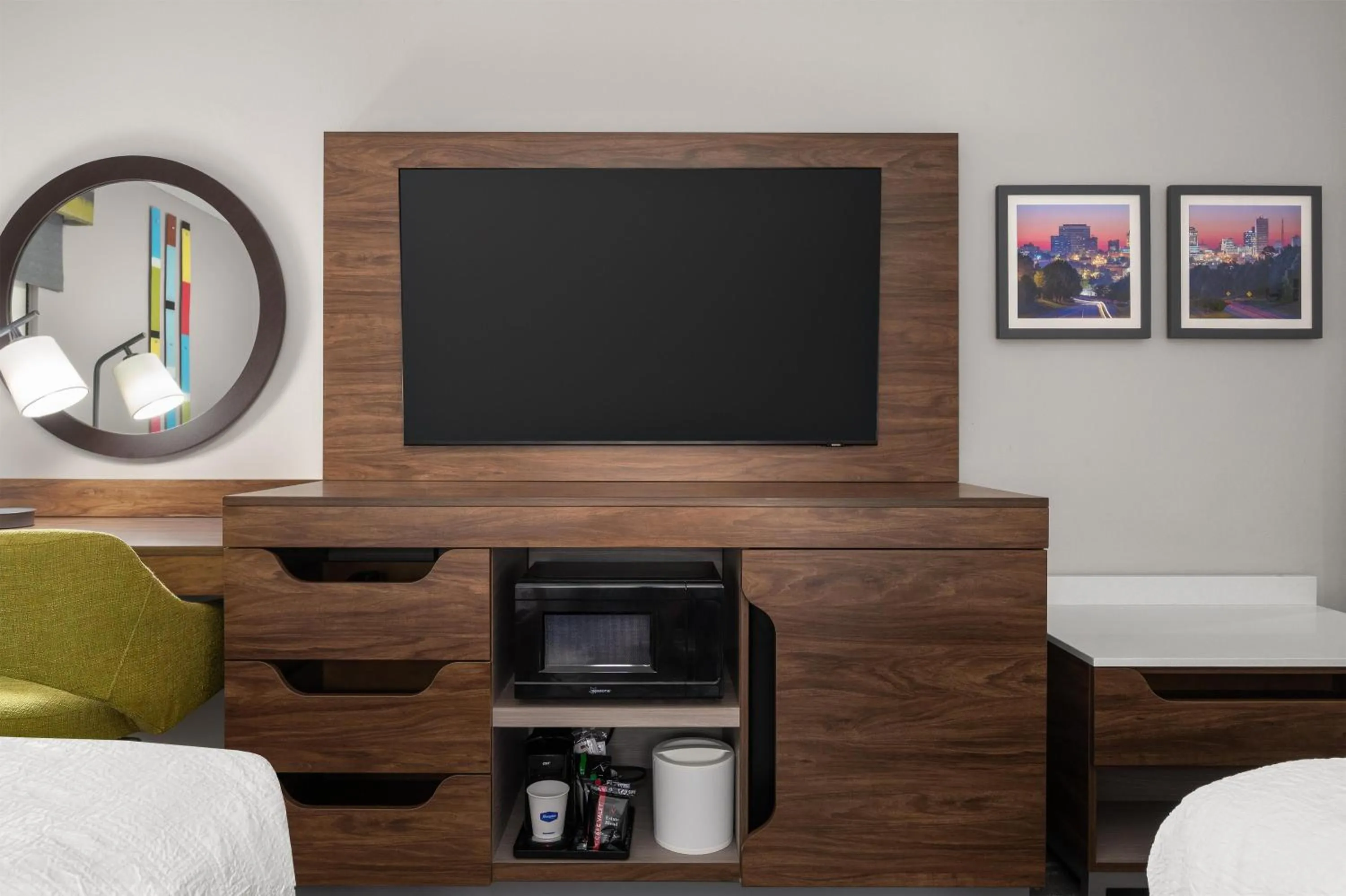 Bedroom in Hampton Inn Columbia Northeast-Fort Jackson Area