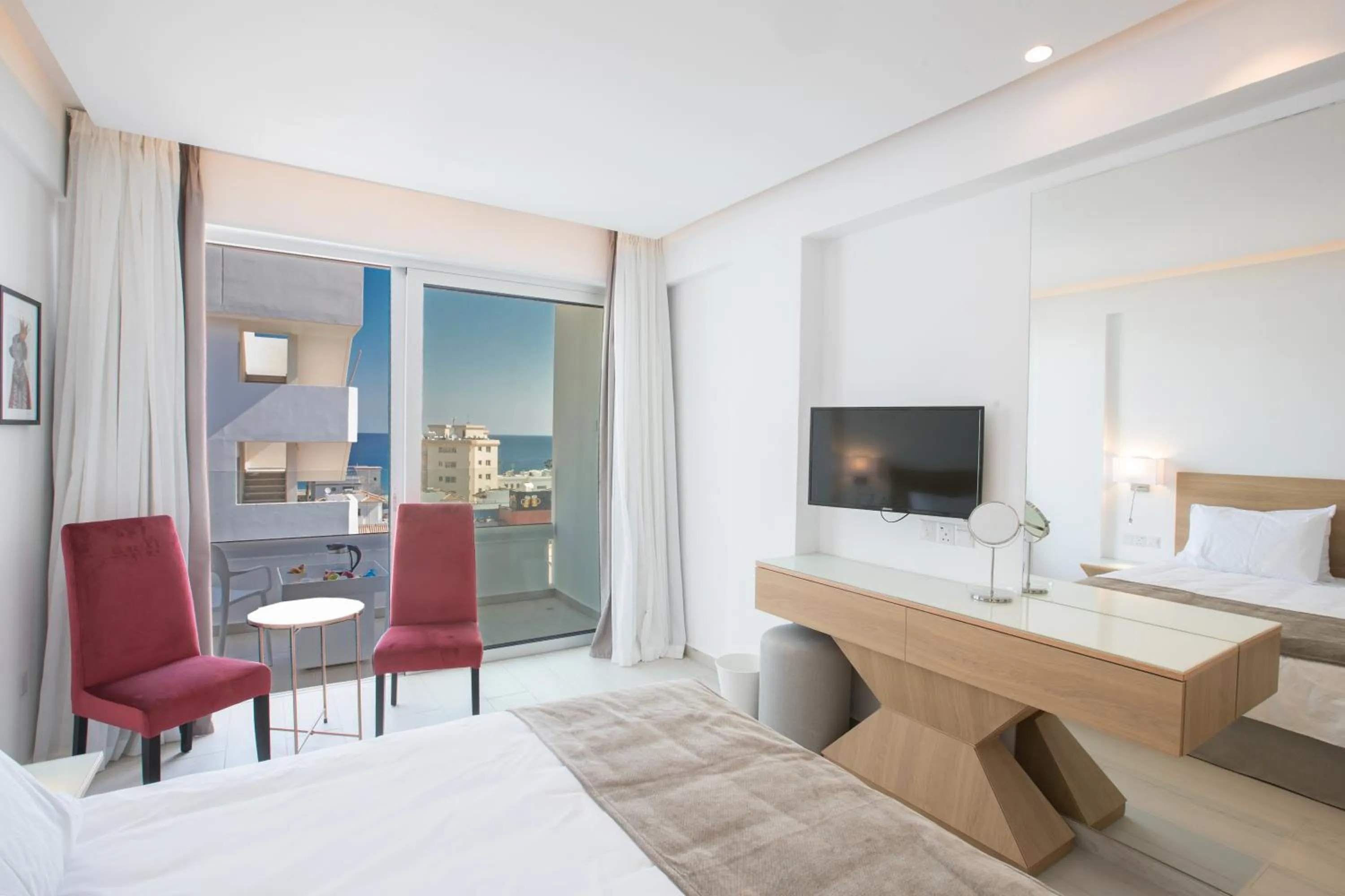 TV and multimedia, Bed in Kokkinos Boutique Hotel