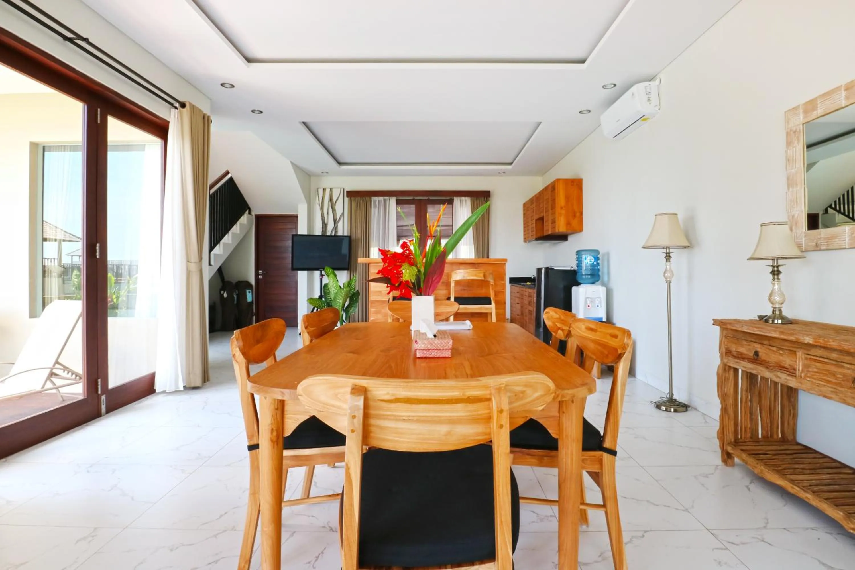 Dining area in The Ocean Views Luxury Villas & Apartment