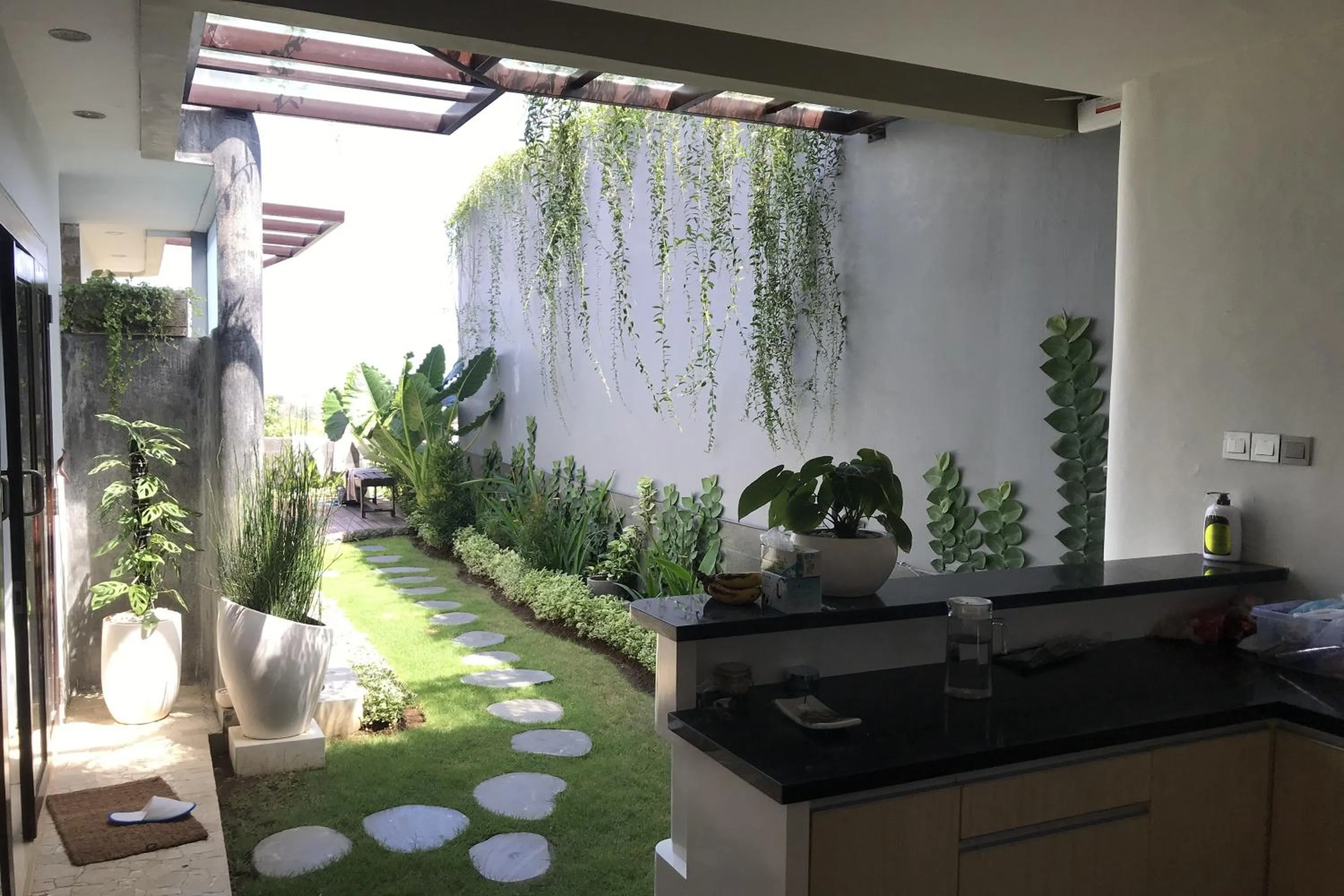 Kitchen or kitchenette in The Ocean Views Luxury Villas & Apartment