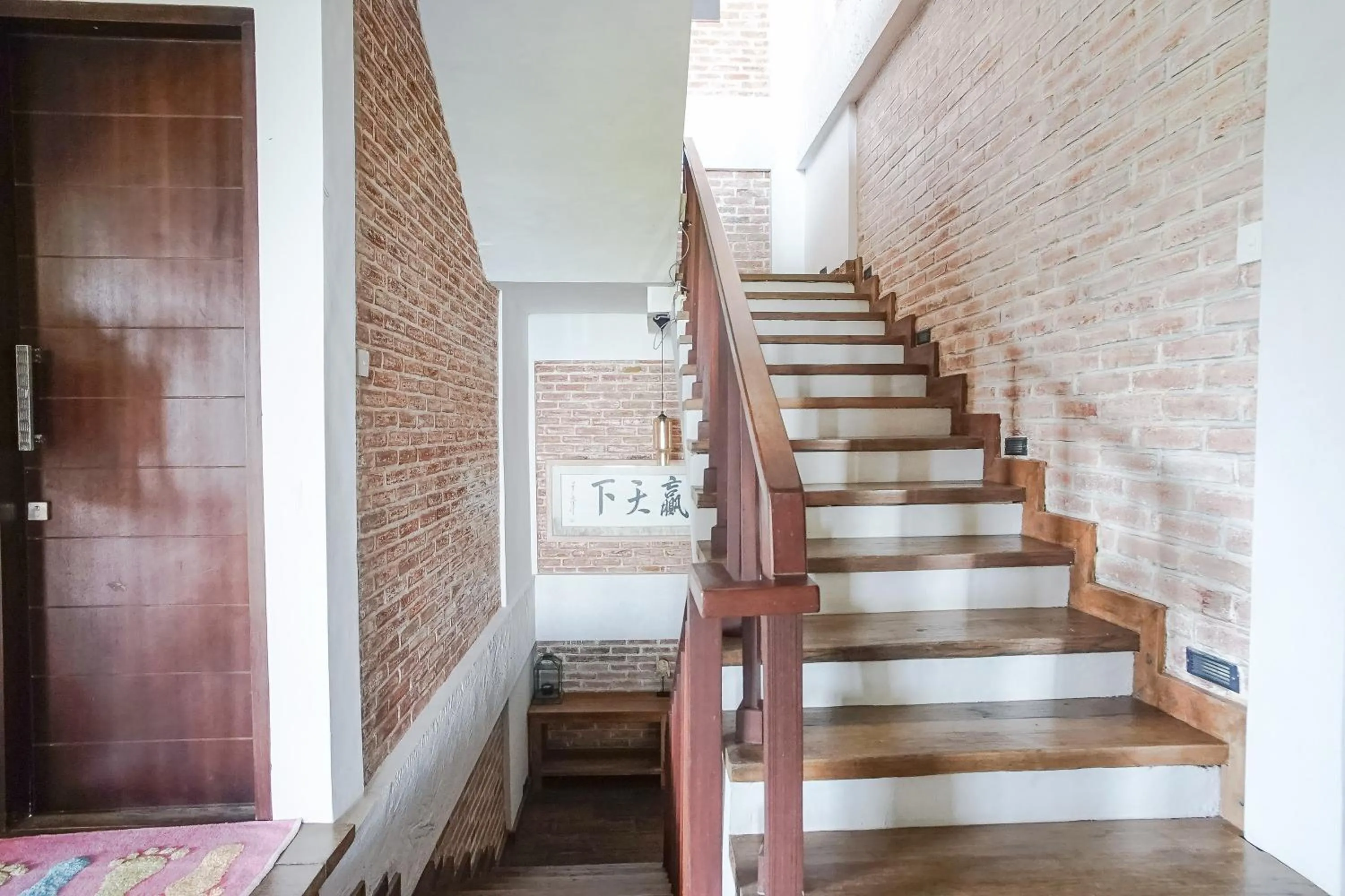 Decorative detail in The Ocean Views Luxury Villas & Apartment