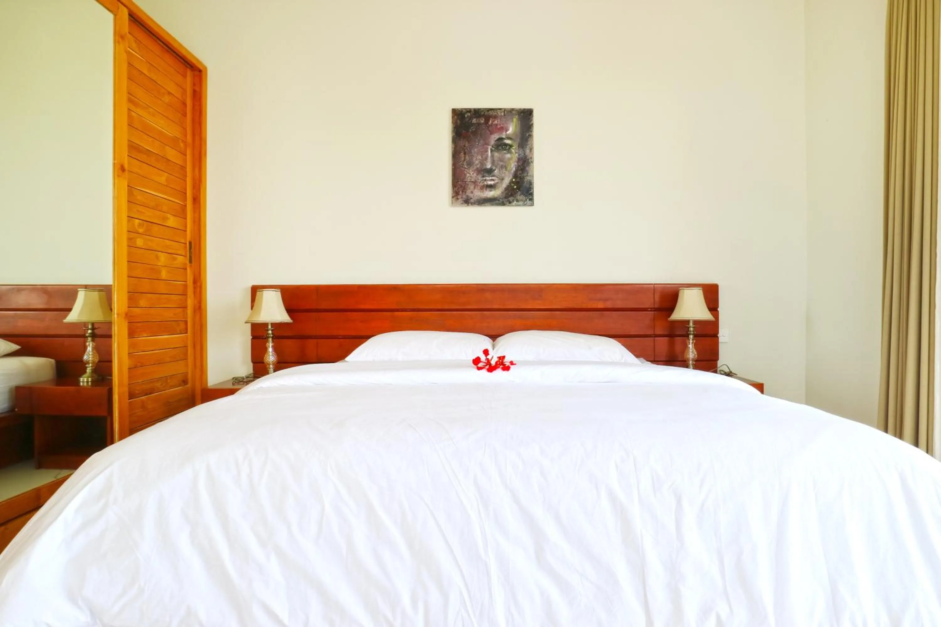 Bedroom, Bed in The Ocean Views Luxury Villas & Apartment