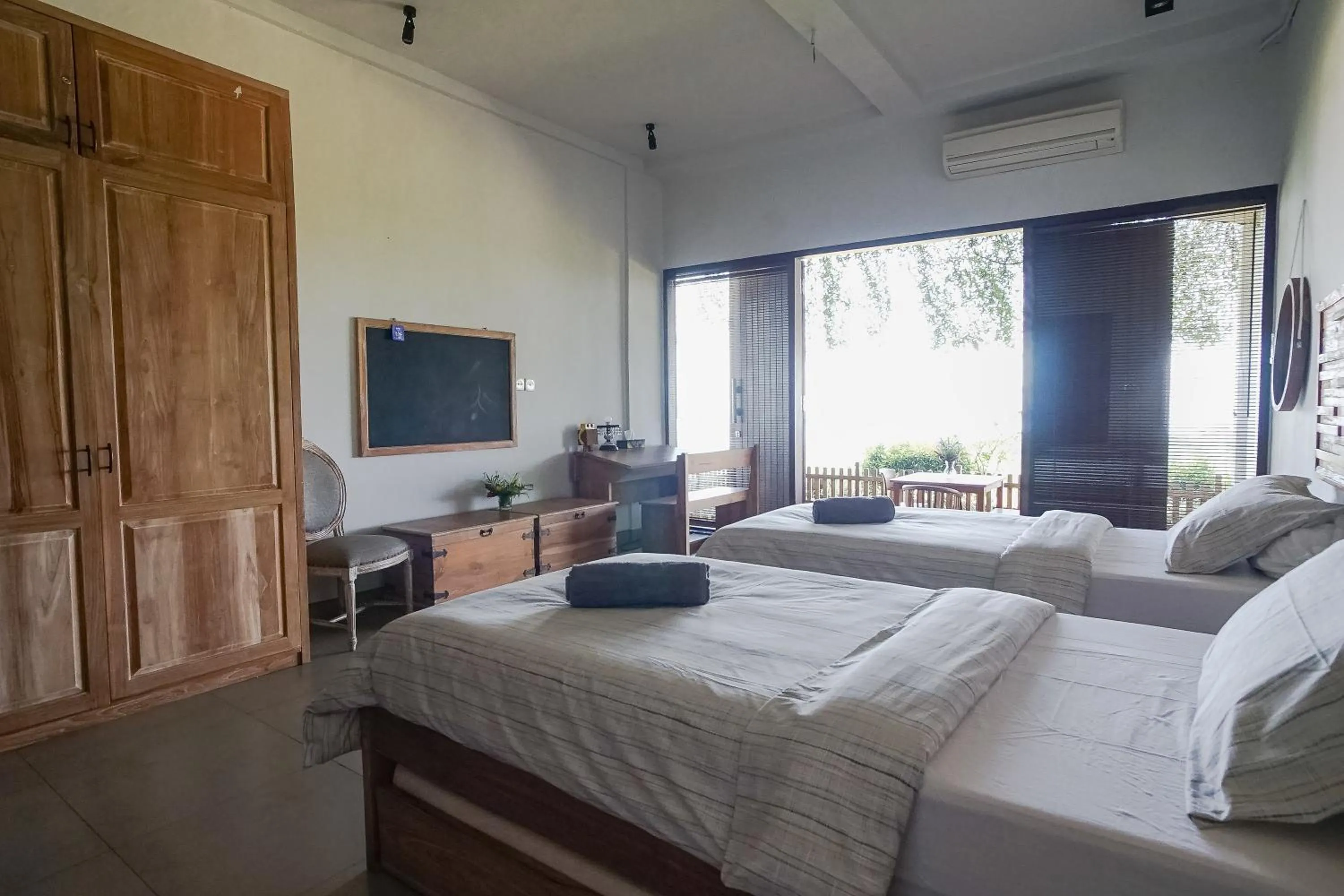 Bed in The Ocean Views Luxury Villas & Apartment