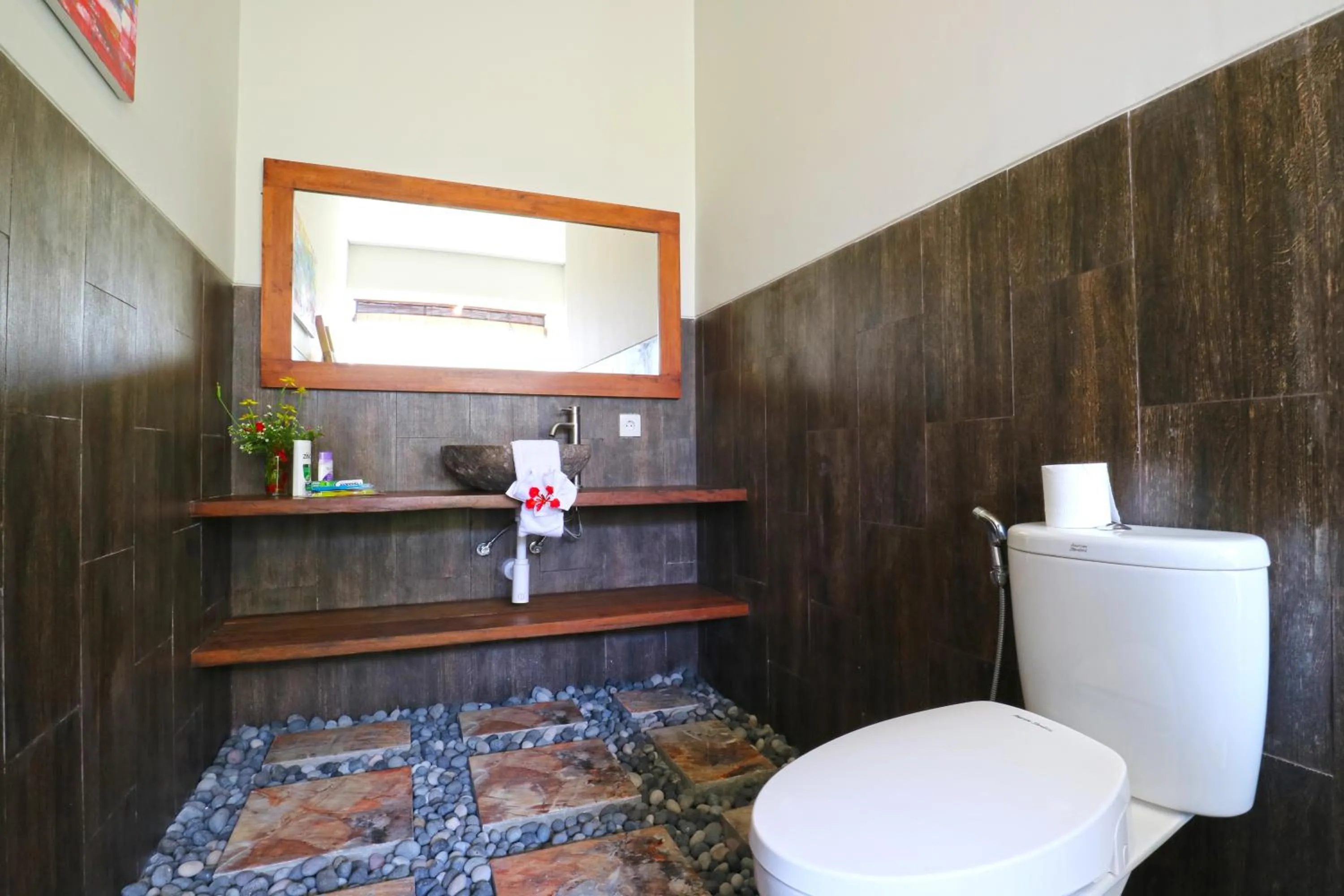 Bathroom in The Ocean Views Luxury Villas & Apartment