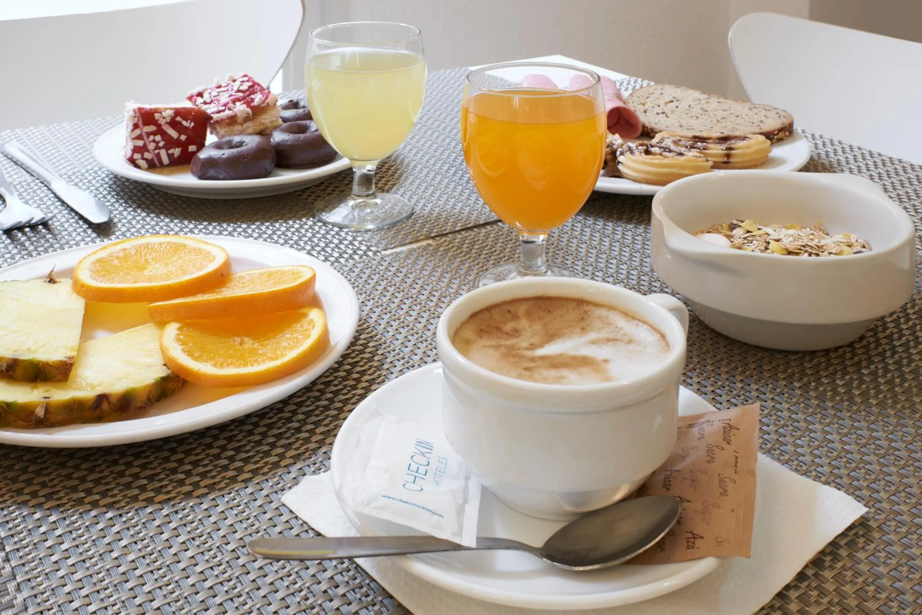 Food and drinks in Hotel Caribe