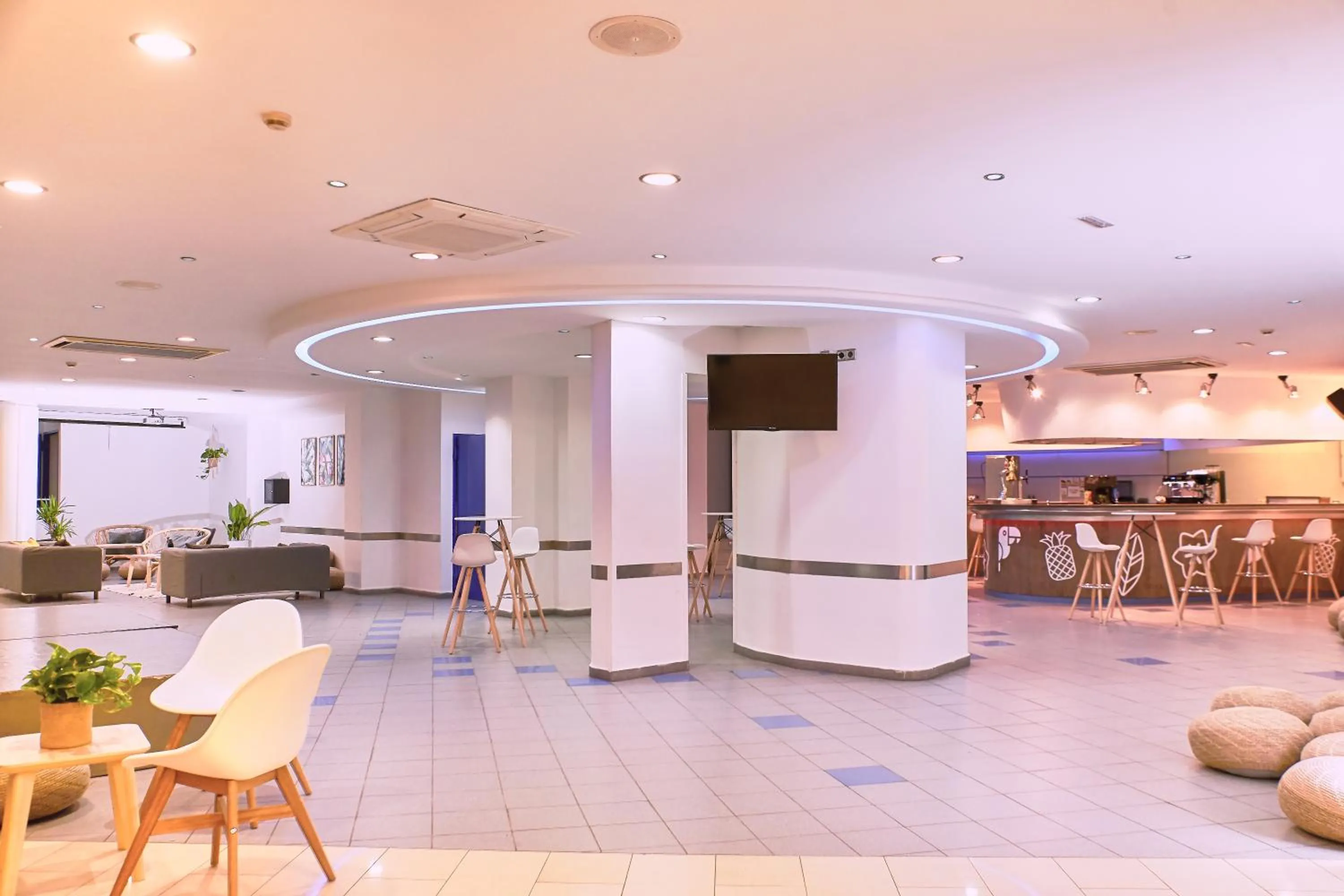 Lounge or bar in Hotel Caribe