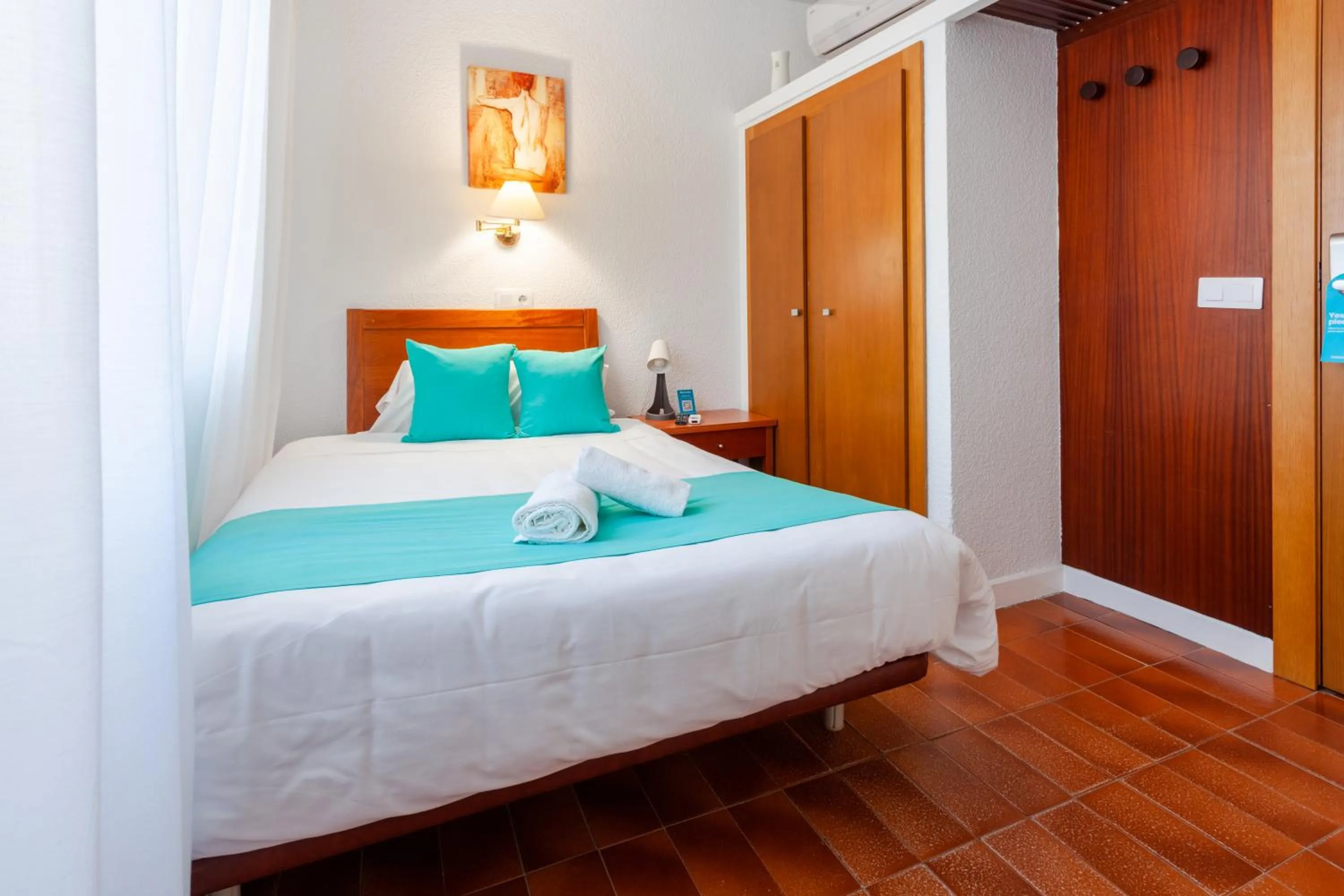 Bed in Checkin Torredembarra