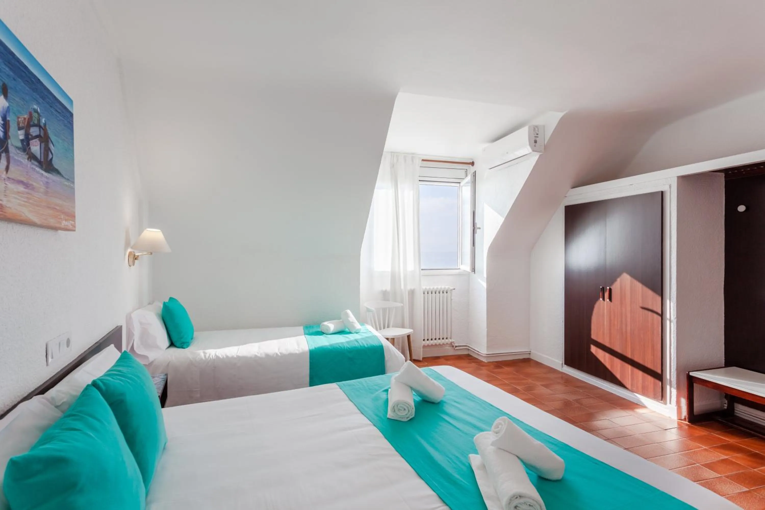 Bed in Checkin Torredembarra