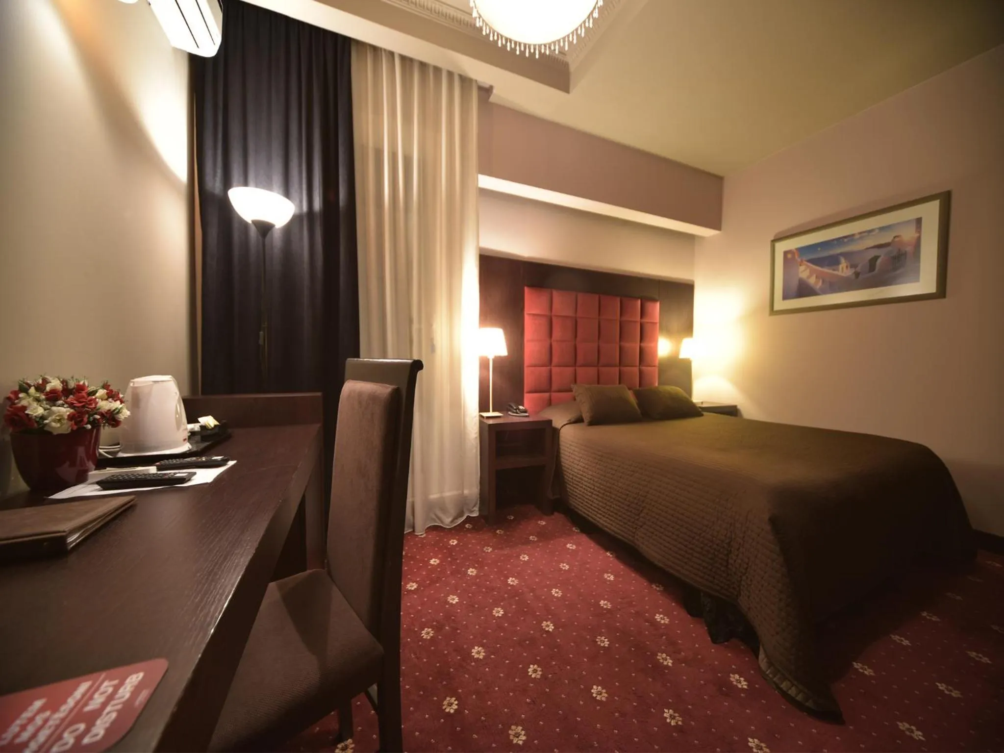 Dining area, Bed in Hotel Doro City