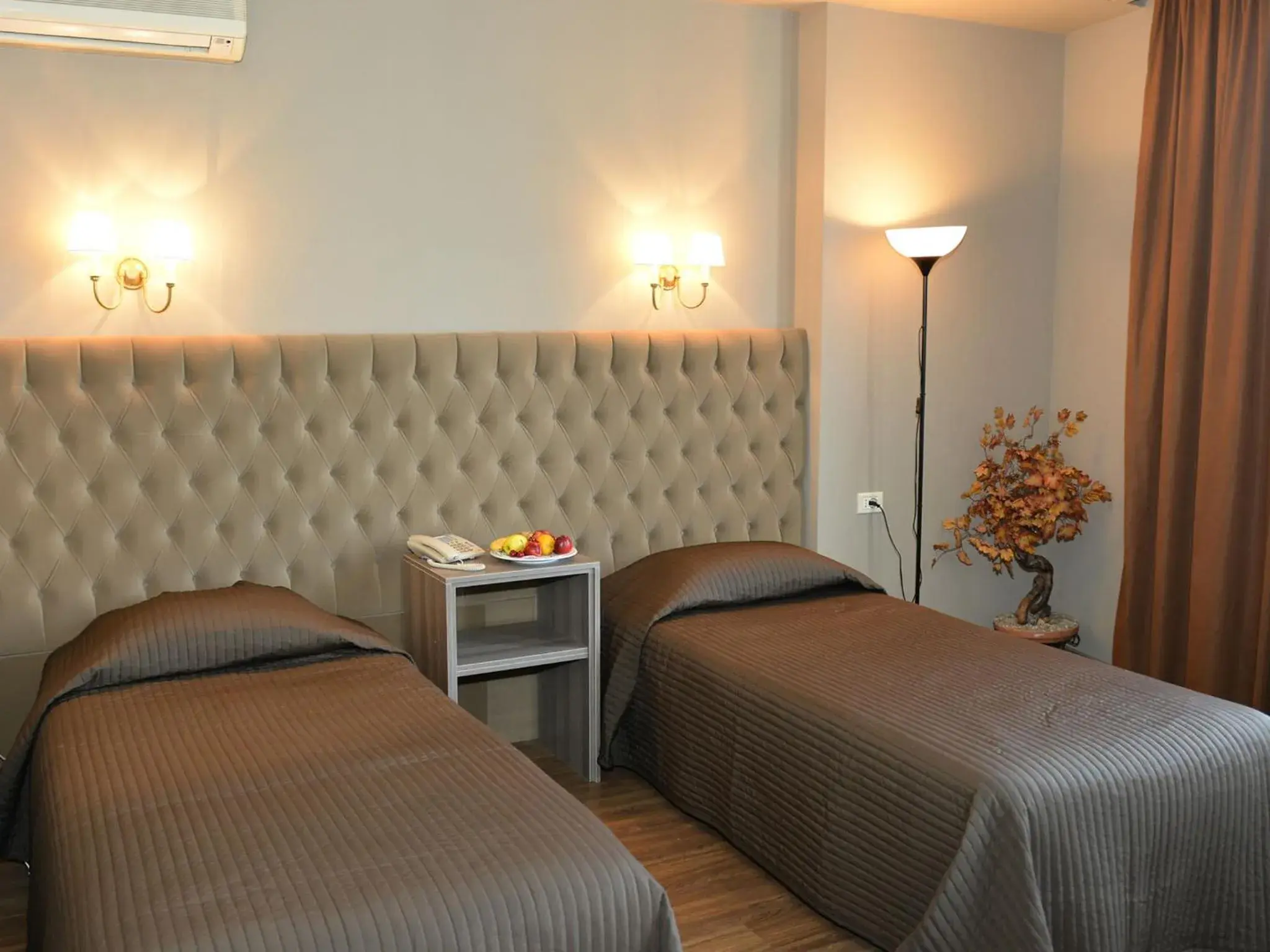 Triple Room (3 Adults) in Hotel Doro City Triple Room (3 Adults) in Hotel Doro City