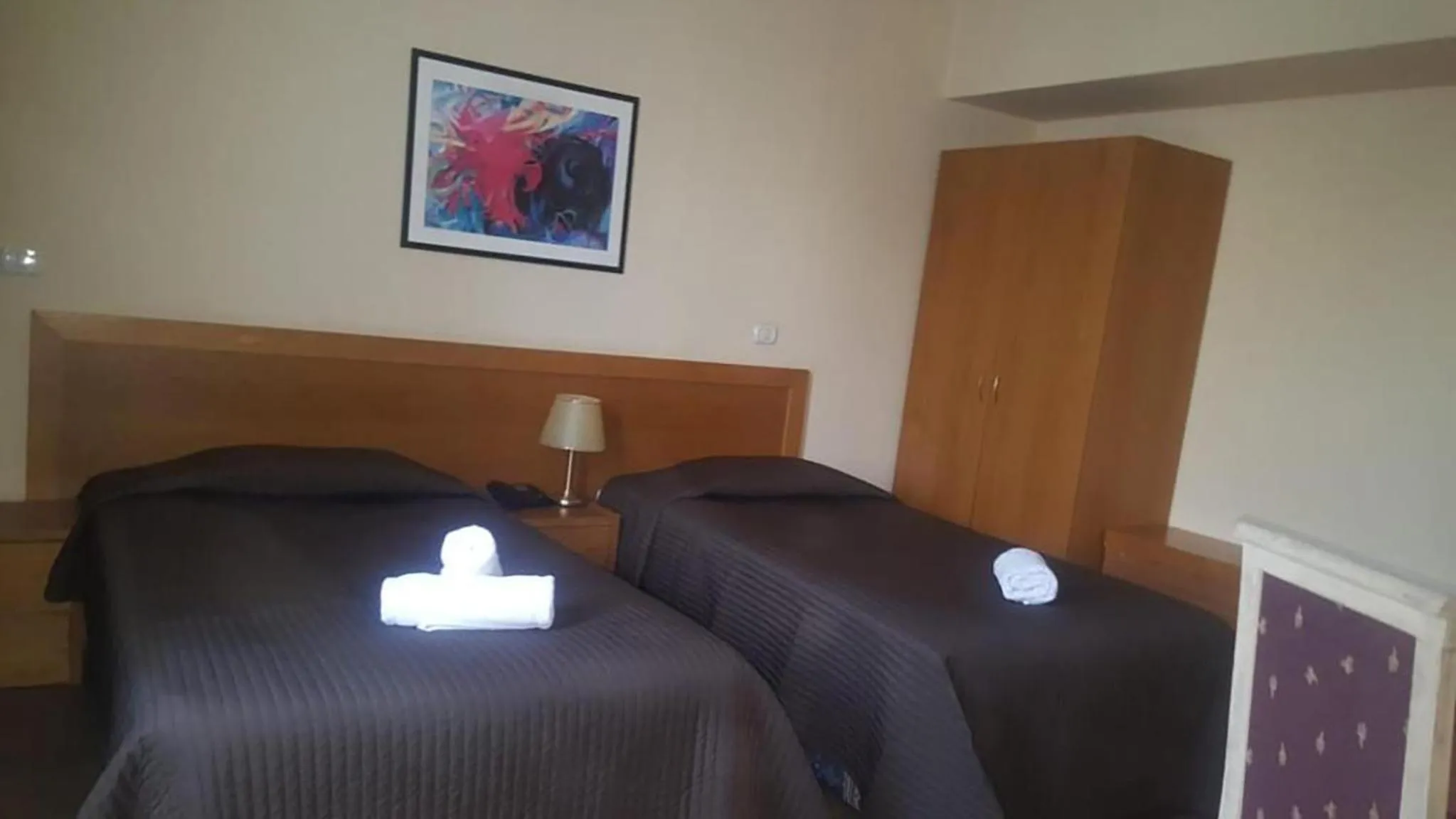 Living room, Bed in Hotel Doro City