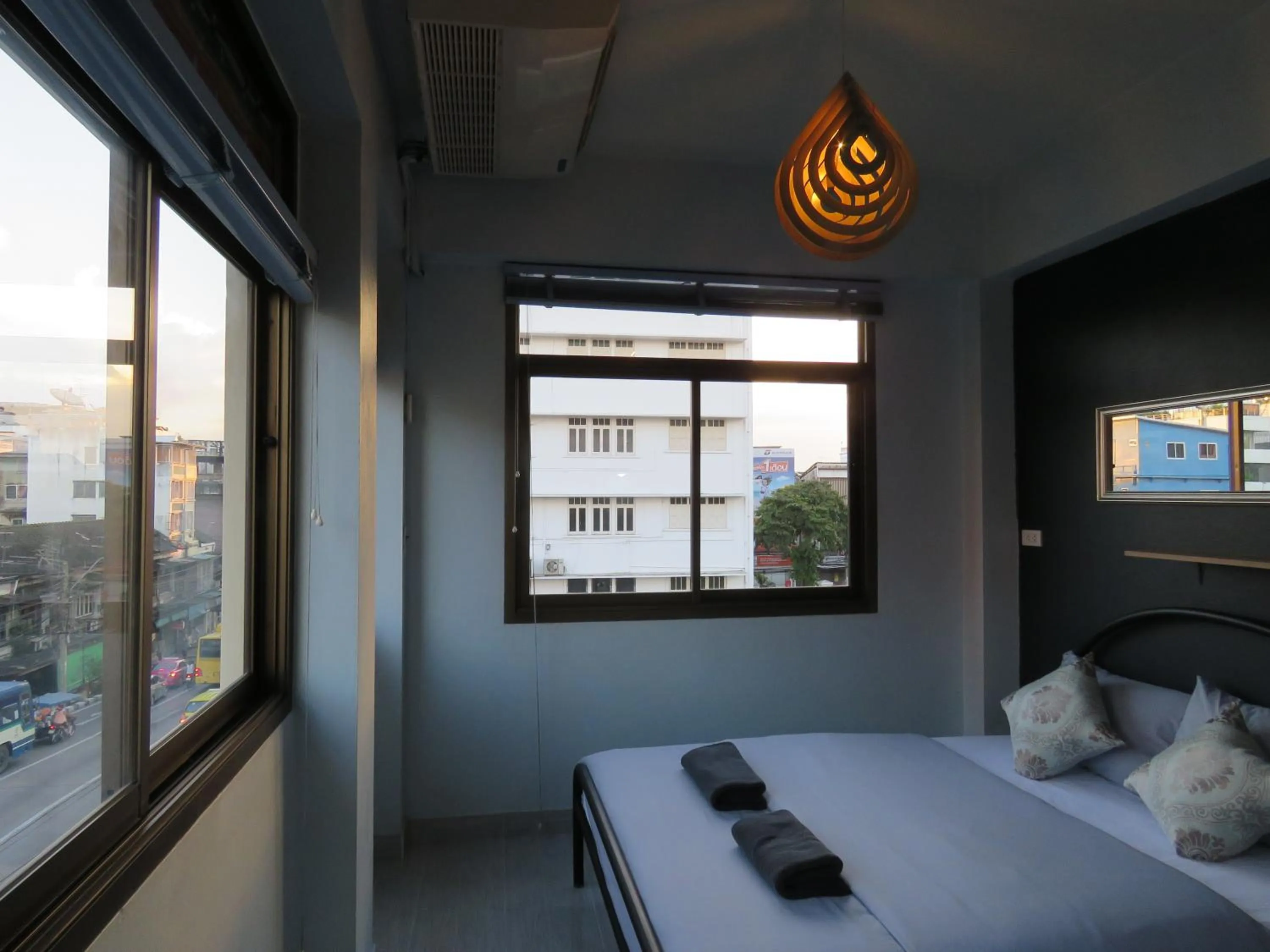 Bedroom, Bed in Mam's House Khaosan