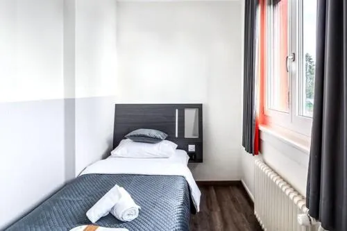 Bed in Delta City Hotels - Self check-in