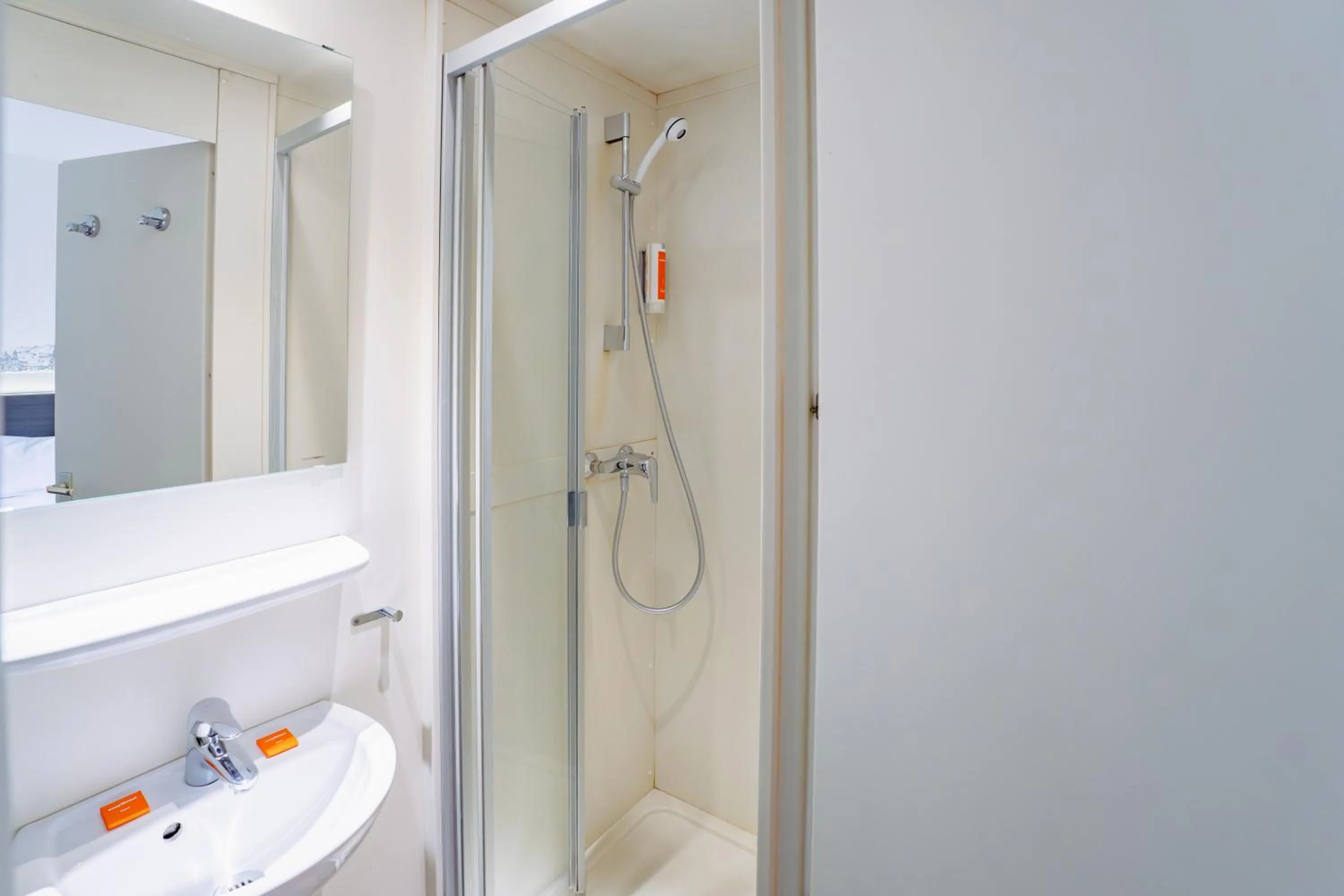 Bathroom in easyHotel Zürich City West