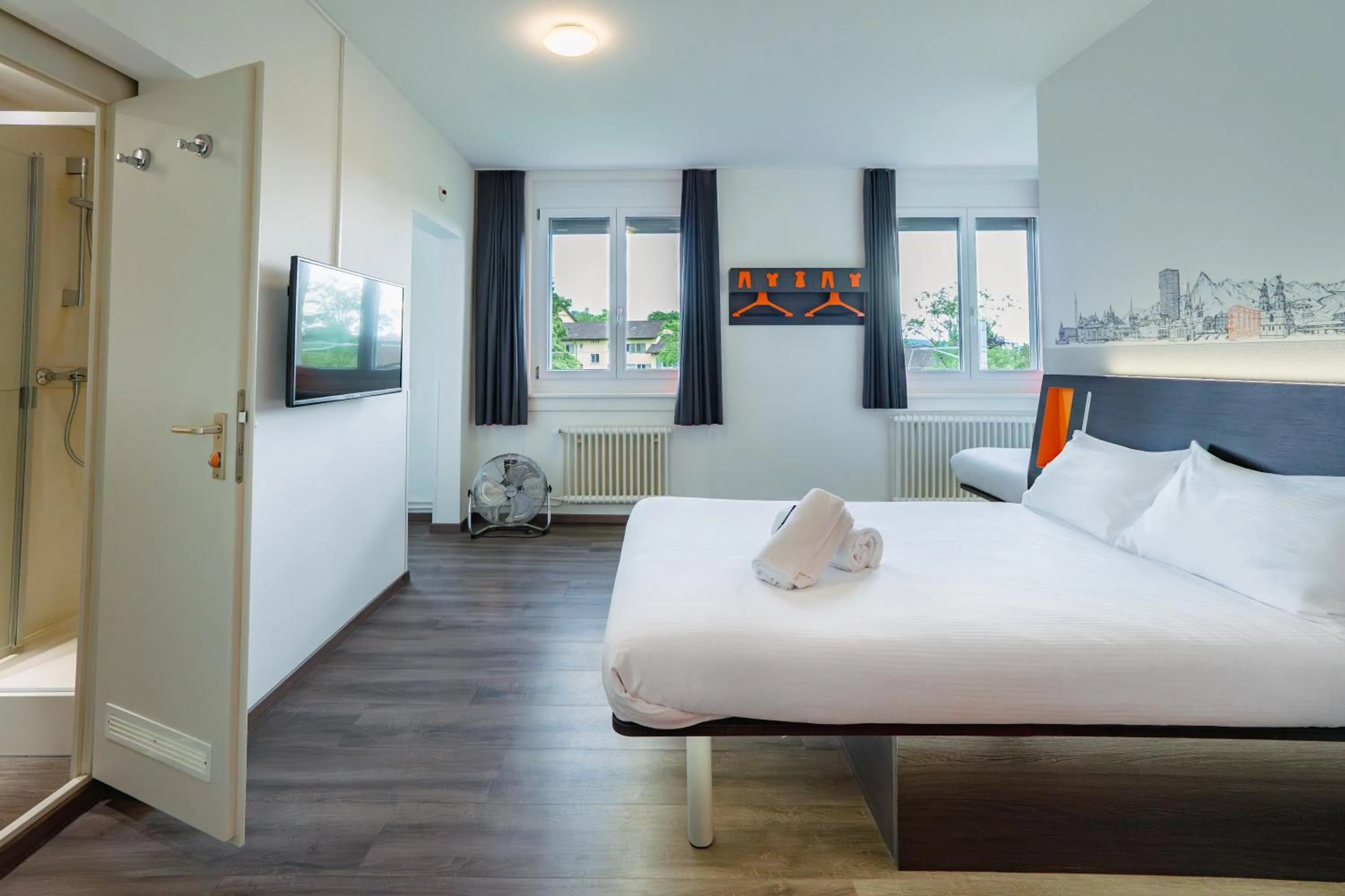 Bedroom in easyHotel Zürich City West