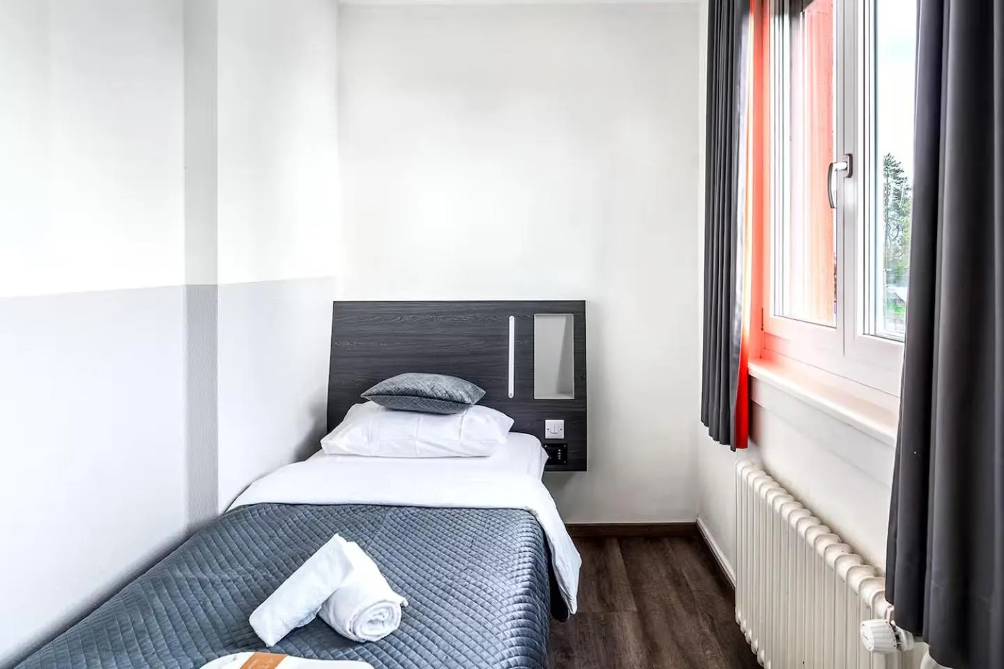 Bed in Delta City Hotels - Self check-in