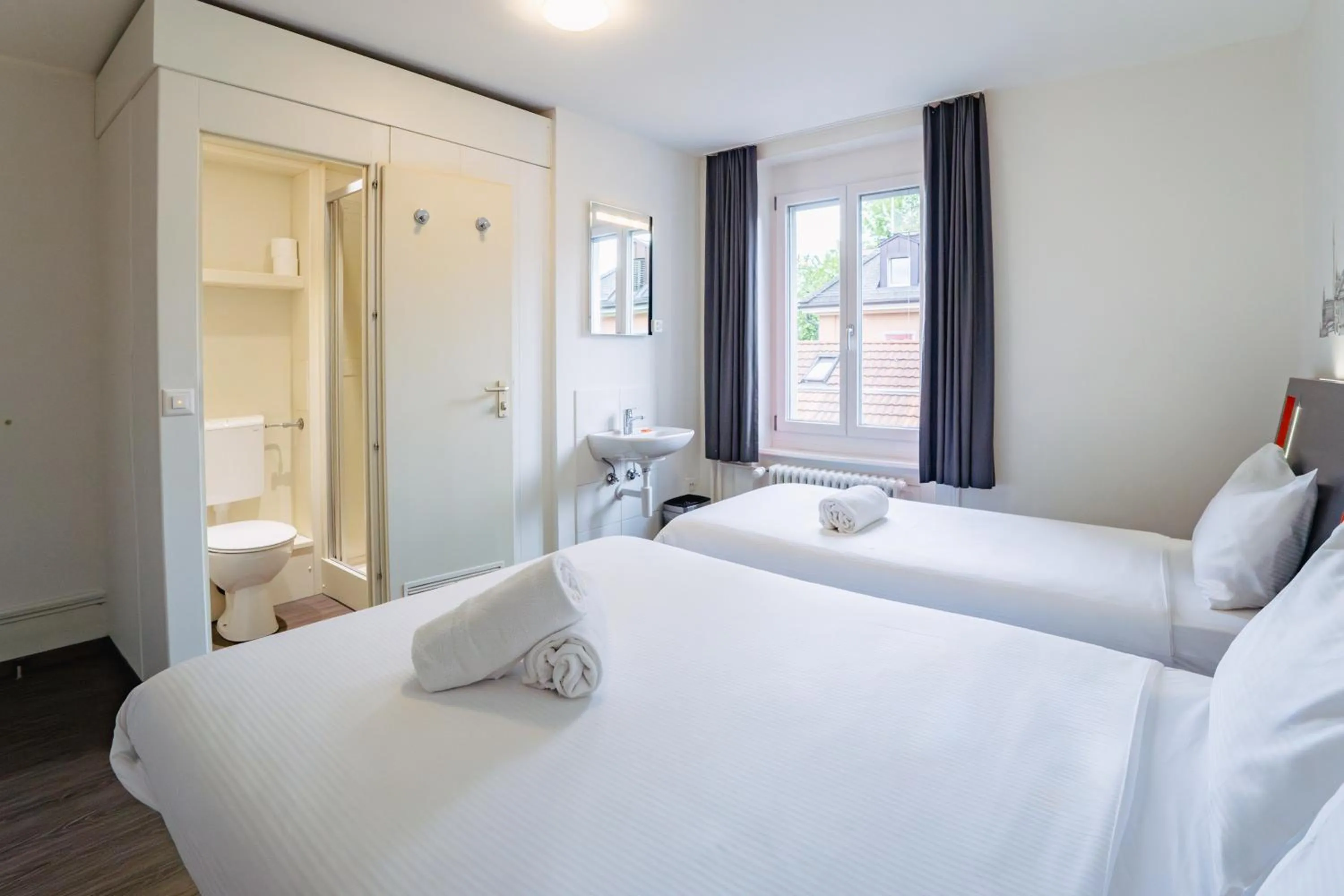 Bed in easyHotel Zürich City West