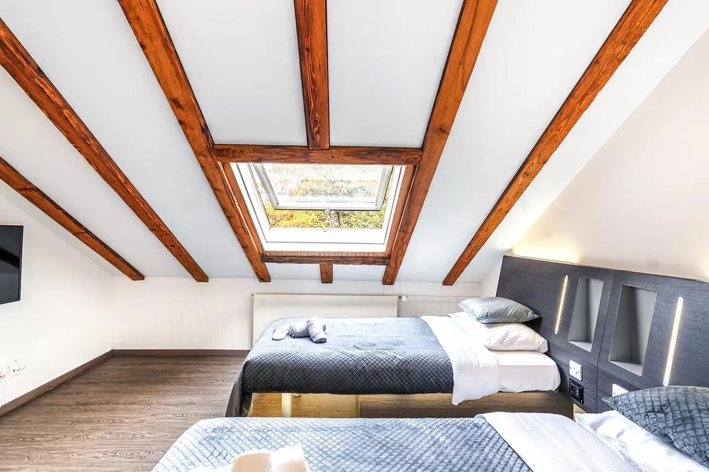 Bed in Delta City Hotels - Self check-in