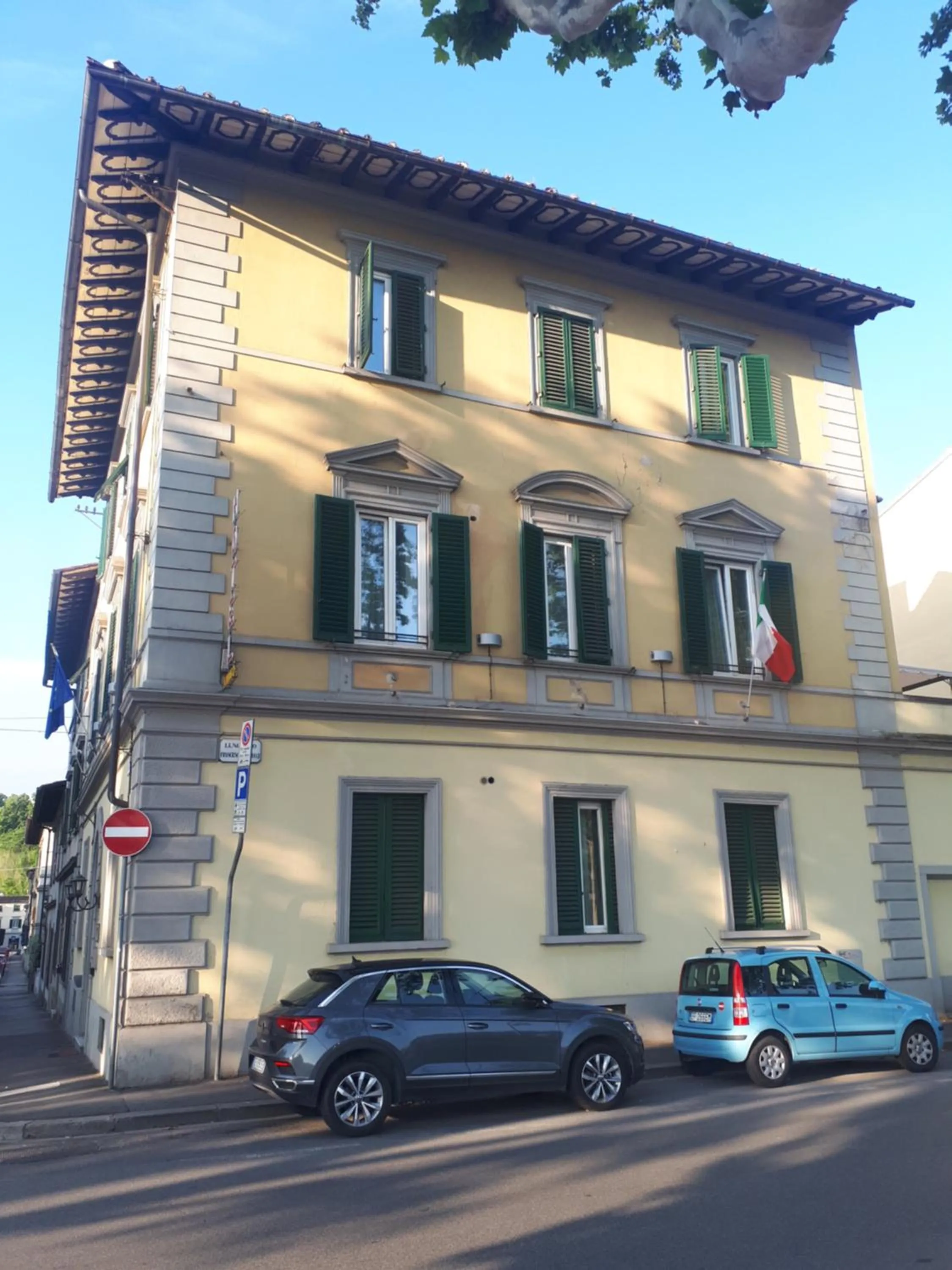 Property building in Hotel Ferrucci