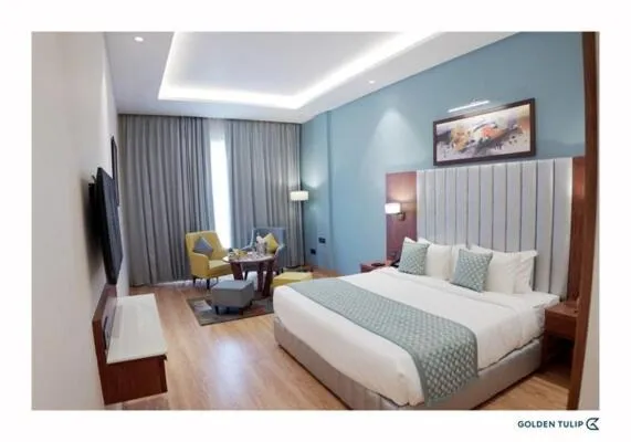 Bed in Golden Tulip Chandigarh, Panchkula